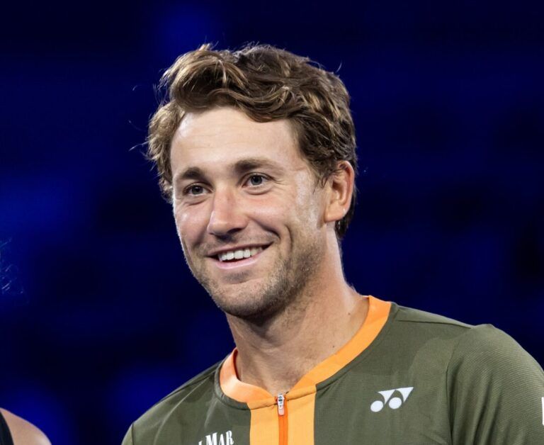 Casper Ruud of Norway and Iga Swiatek of Poland in action against Sara Errani of Italy and Andrea Vavassori of Italy in the final of the mixed doubles tournament at the US Open at Arthur Ashe Stadium.