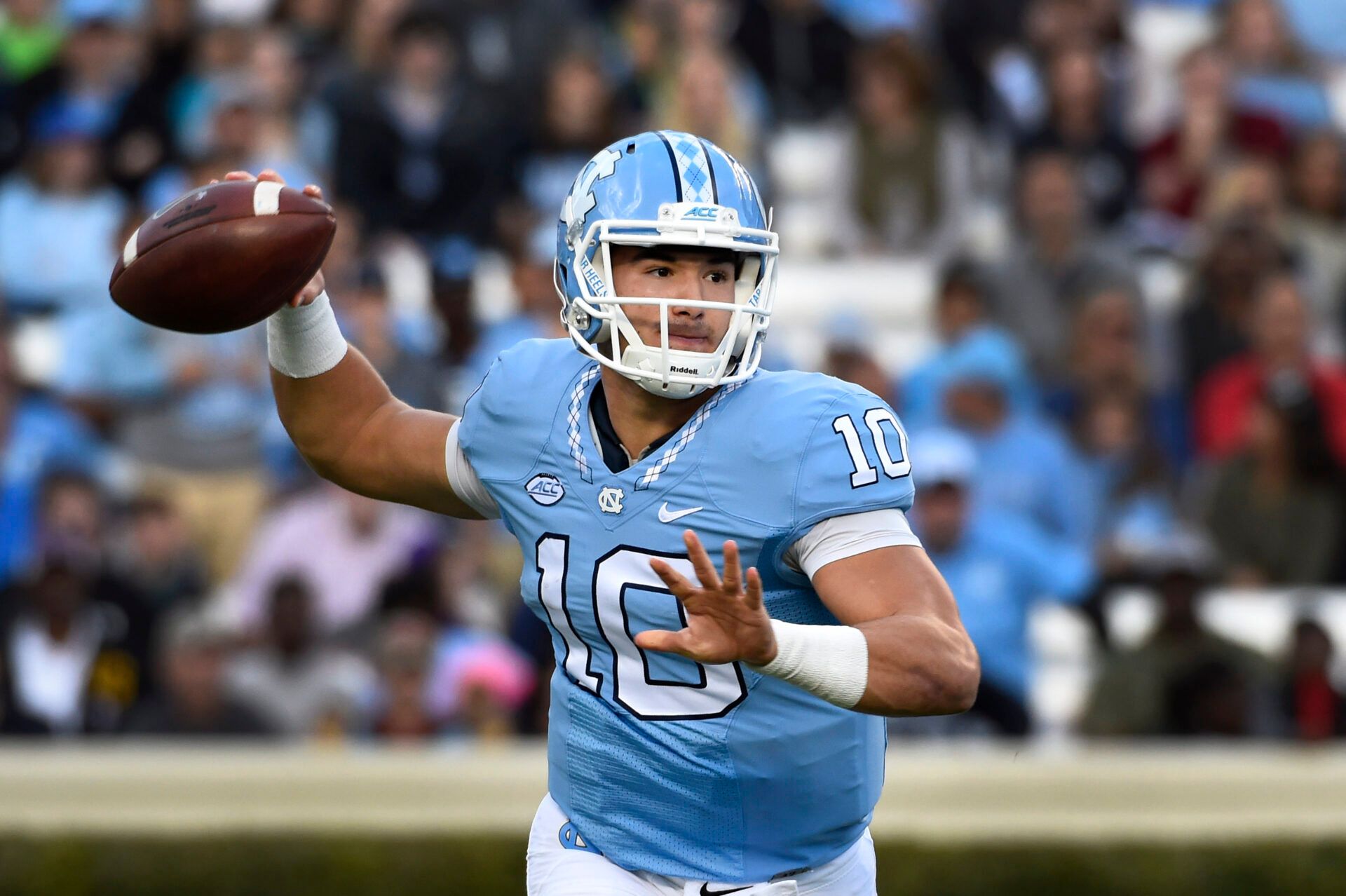North Carolina Tar Heels quarterback Mitch Trubisky (10) looks to pass in the first quarter at Kenan Memorial Stadium.