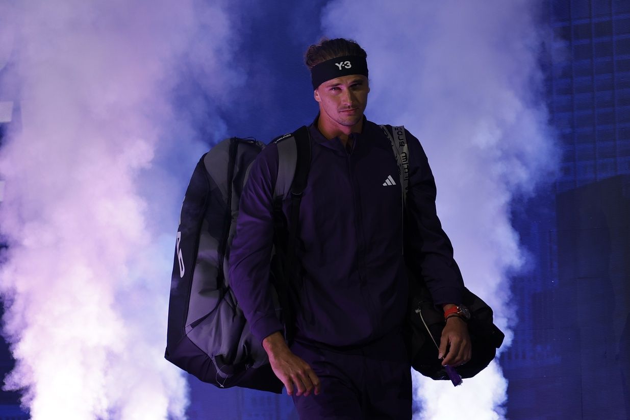 Alexander Zverev (GER) is introduced prior to his match against Alejandro Tabilo (CHI) (not pictured) on day three of the 2025 U.S. Open tennis tournament at the USTA Billie Jean King National Tennis Center at Billie Jean King National Tennis Center.