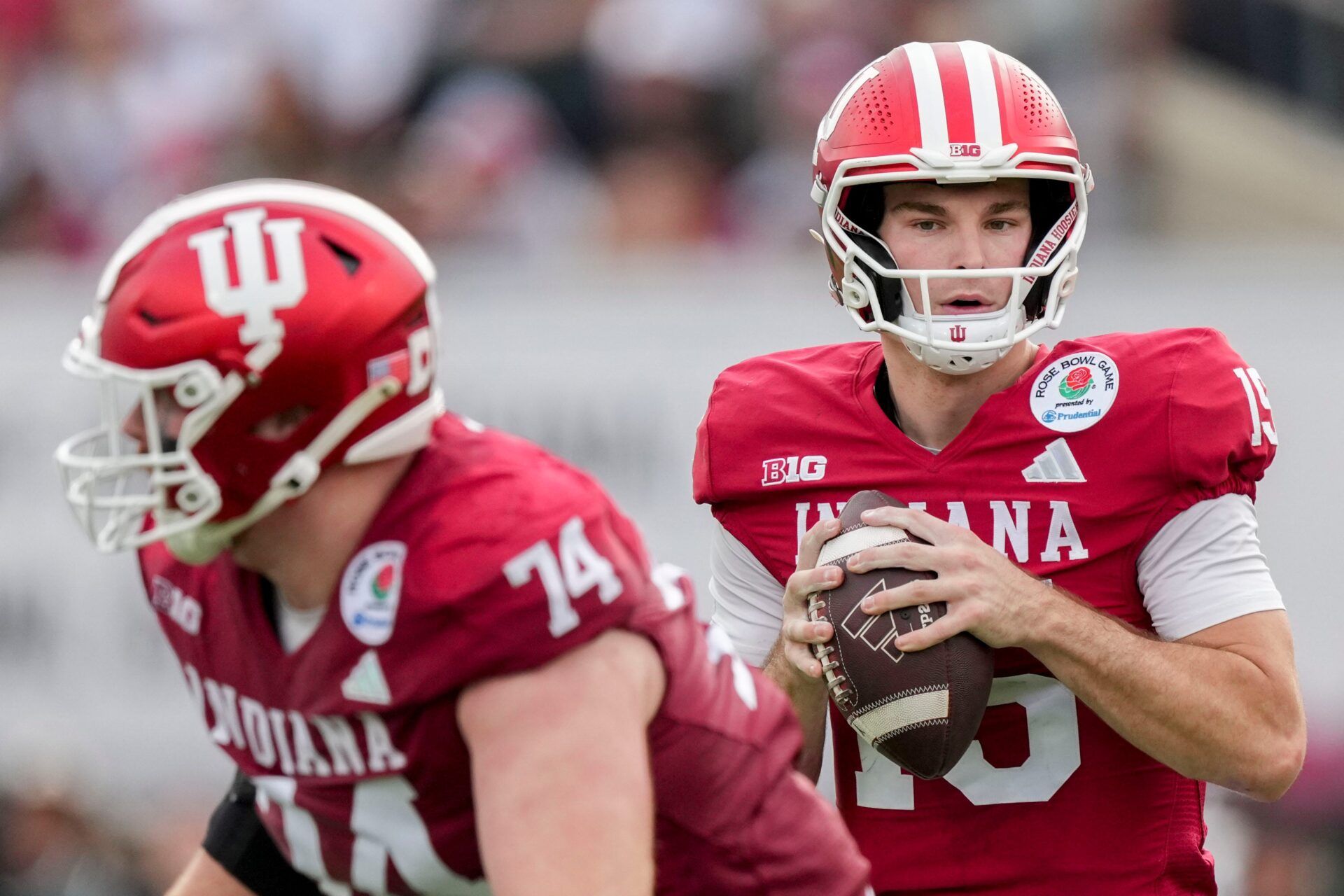 Indiana Hoosiers quarterback Fernando Mendoza (15) looks to pass downfield against Alabama Crimson Tide on Thursday, Jan. 1, 2026, during the Rose Bowl and quarterfinal game of the College Football Playoff at Rose Bowl Stadium in Pasadena, Calif.