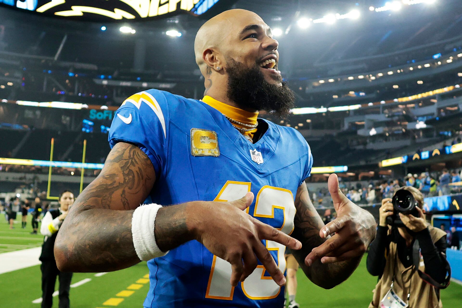 INGLEWOOD, CALIFORNIA - NOVEMBER 09: Keenan Allen #13 of the Los Angeles Chargers reacts after beating the Pittsburgh Steelers 25-10 at SoFi Stadium on November 09, 2025 in Inglewood, California. (Photo by Ronald Martinez/Getty Images)