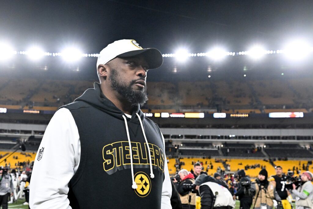 Mike Tomlin Dodges Question About His Future With Steelers After 7th-Straight Loss in Playoffs