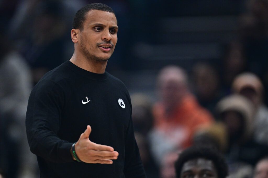 Joe Mazzulla Sends Clear 2-Word Message to Officials After Celtics’ Controversial Last-Second Loss to Pacers