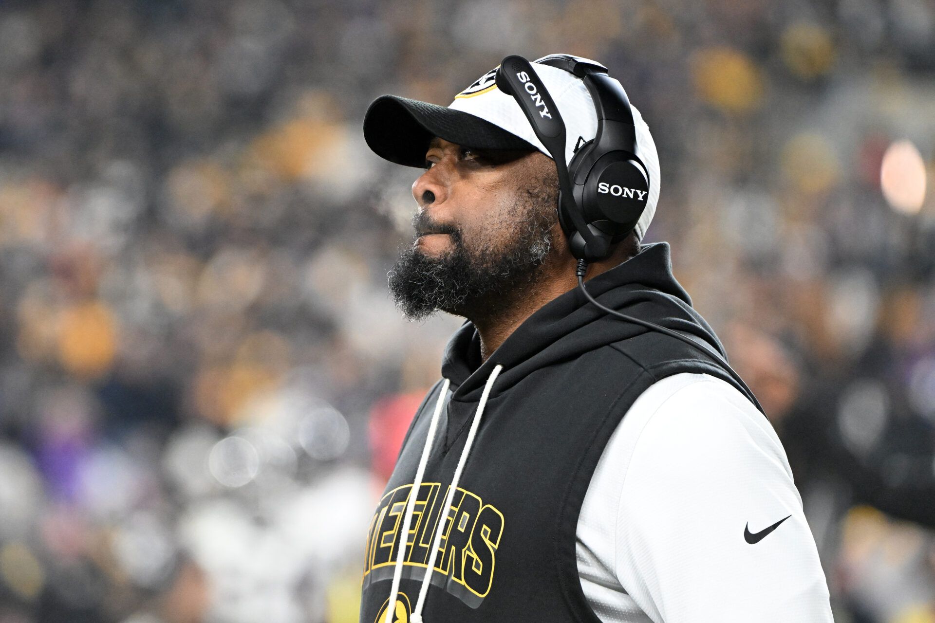 Pittsburgh Steelers head coach Mike Tomlin during the first half at Acrisure Stadium.