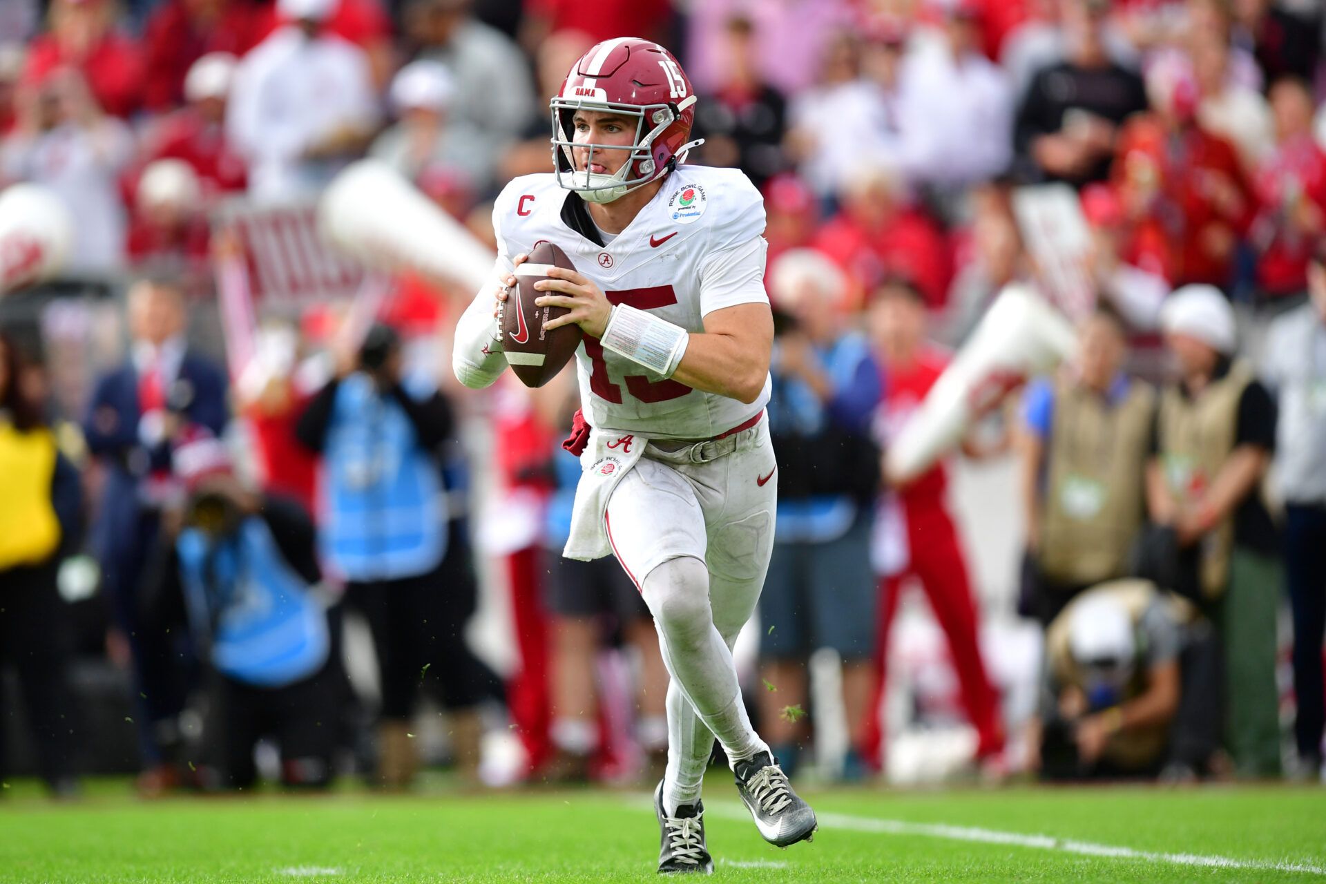 Alabama Crimson Tide quarterback Ty Simpson (15) looks to pass against the Indiana Hoosiers in the first half of the 2026 Rose Bowl and quarterfinal game of the College Football Playoff at Rose Bowl Stadium.
