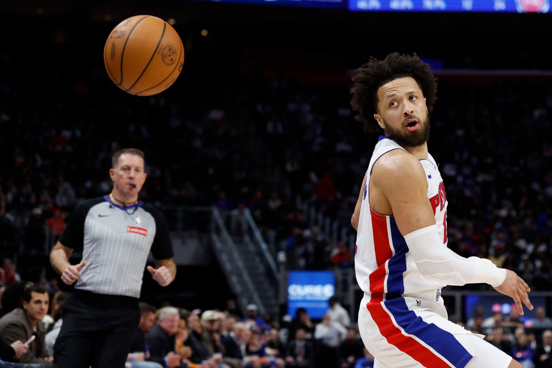 Detroit Pistons guard Cade Cunningham (2) misses th pass in the second half against the Phoenix Suns at Little Caesars Arena.