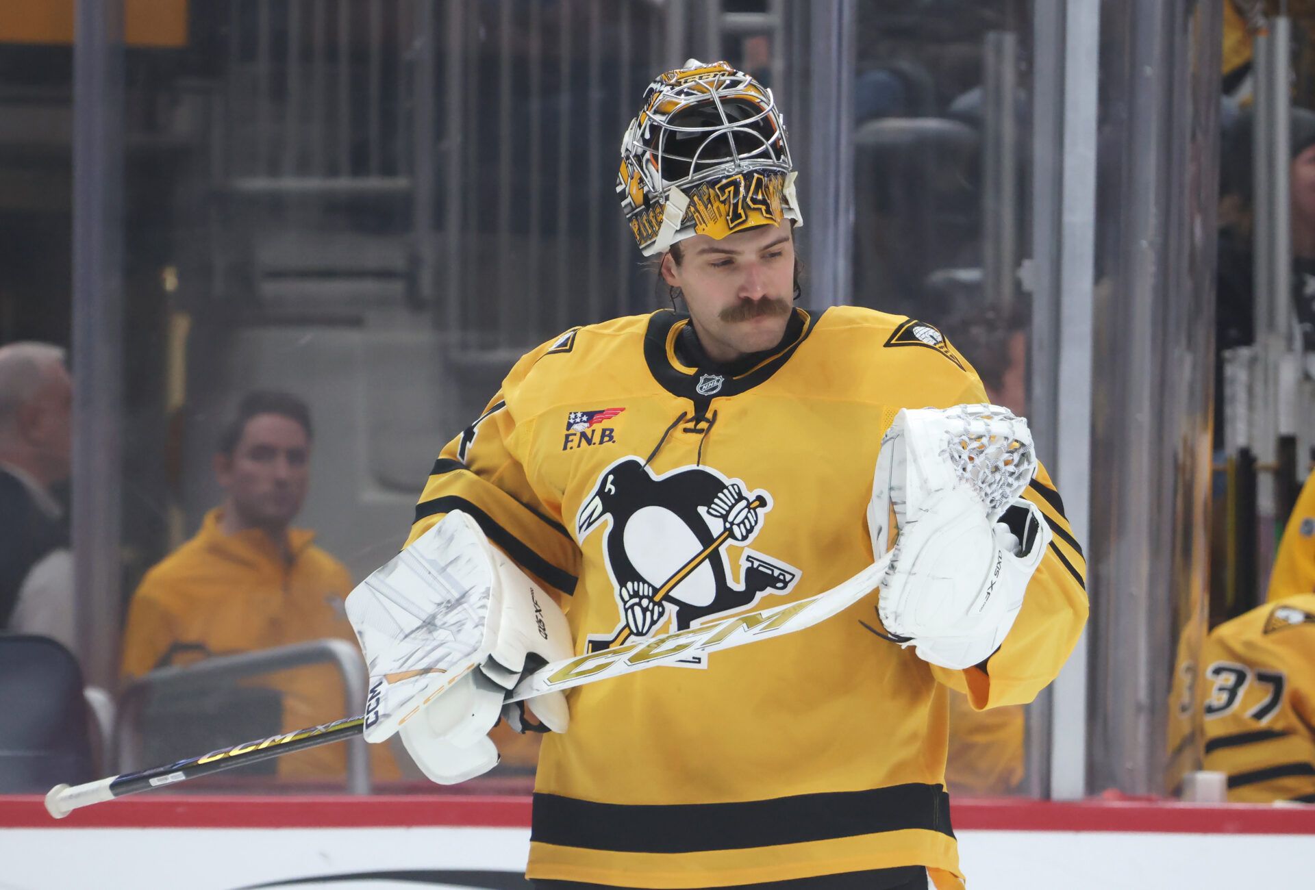Pittsburgh Penguins goaltender Stuart Skinner (74) at PPG Paints Arena.
