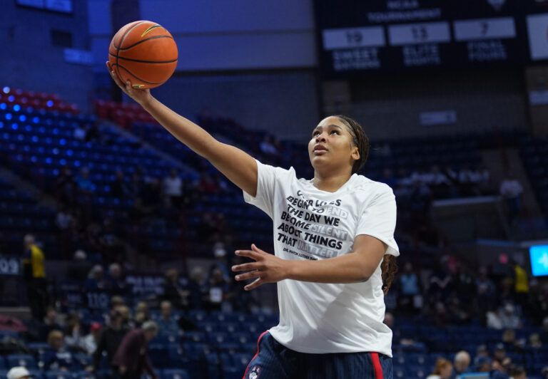 UConn Huskies forward Sarah Strong (21) warms up before the start of the game against the Notre Dame Fighting Irish at Harry A. Gampel Pavilion.