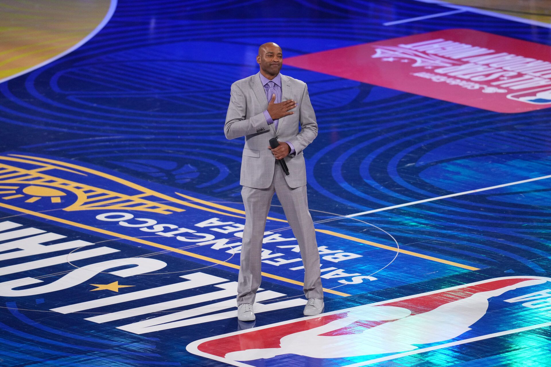 Former NBA player Vince Carter announces before the slam dunk competition during All Star Saturday Night ahead of the 2025 NBA All Star Game at Chase Center.