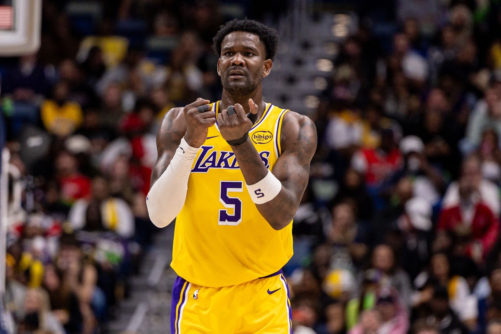 Los Angeles Lakers center Deandre Ayton (5) reacts to a play against the New Orleans Pelicans during the second half at Smoothie King Center.