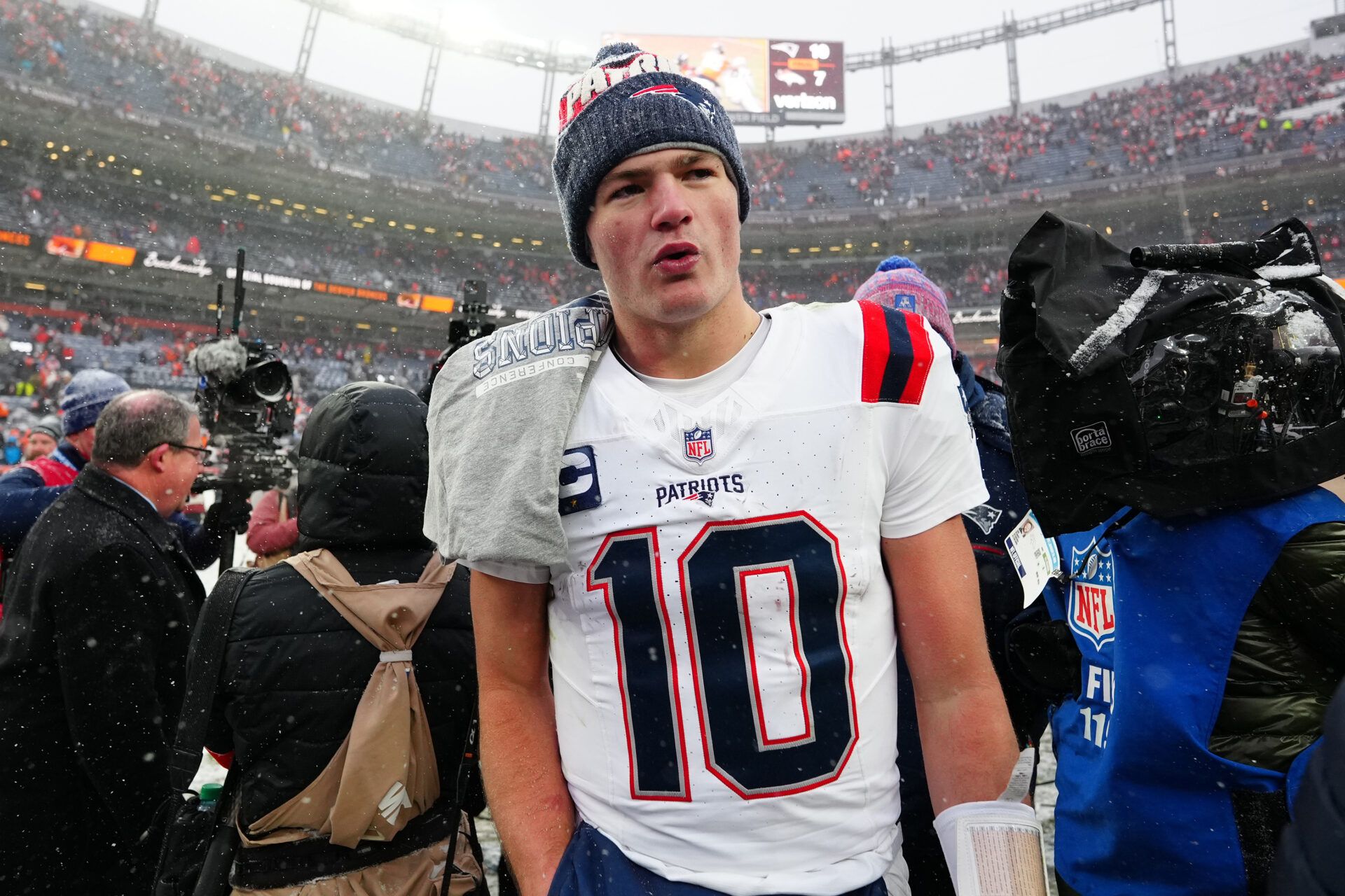 New England Patriots quarterback Drake Maye (10) reacts after defeating the Denver Broncos in the 2026 AFC Championship Game at Empower Field at Mile High.