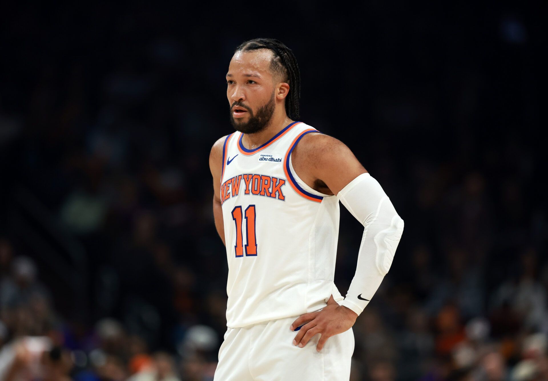 New York Knicks guard Jalen Brunson (11) against the Phoenix Suns at Mortgage Matchup Center.