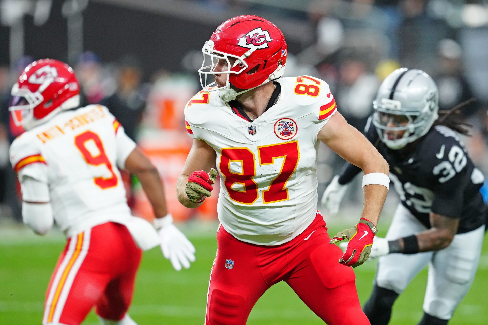 Kansas City Chiefs tight end Travis Kelce (87) runs a play against the Las Vegas Raiders during the second quarter at Allegiant Stadium.