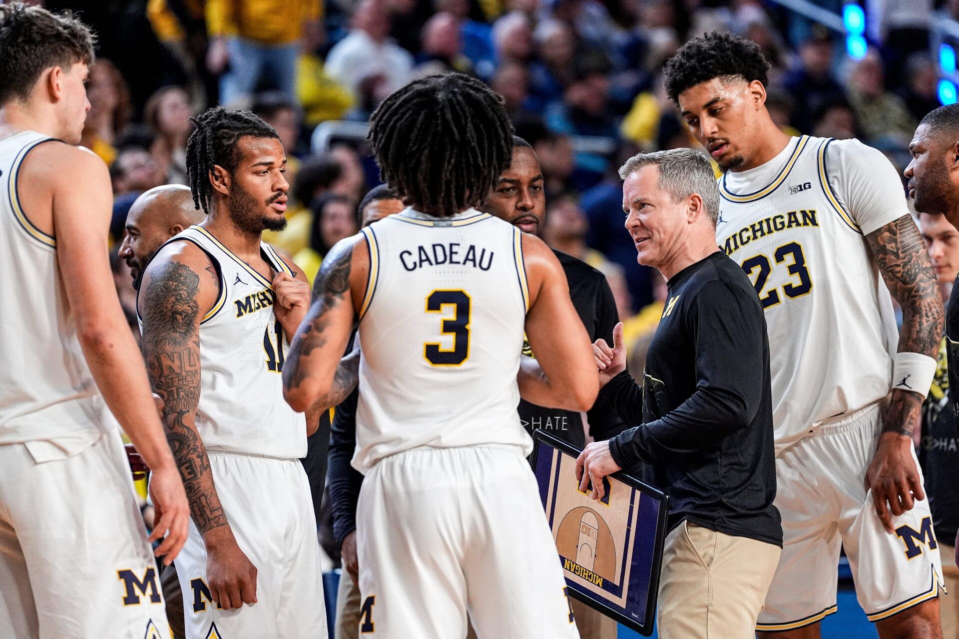 Michigan head coach Dusty May talks to players at a timeout against Indiana during the second half at Crisler Center in Ann Arbor on Tuesday, Jan. 20, 2026.