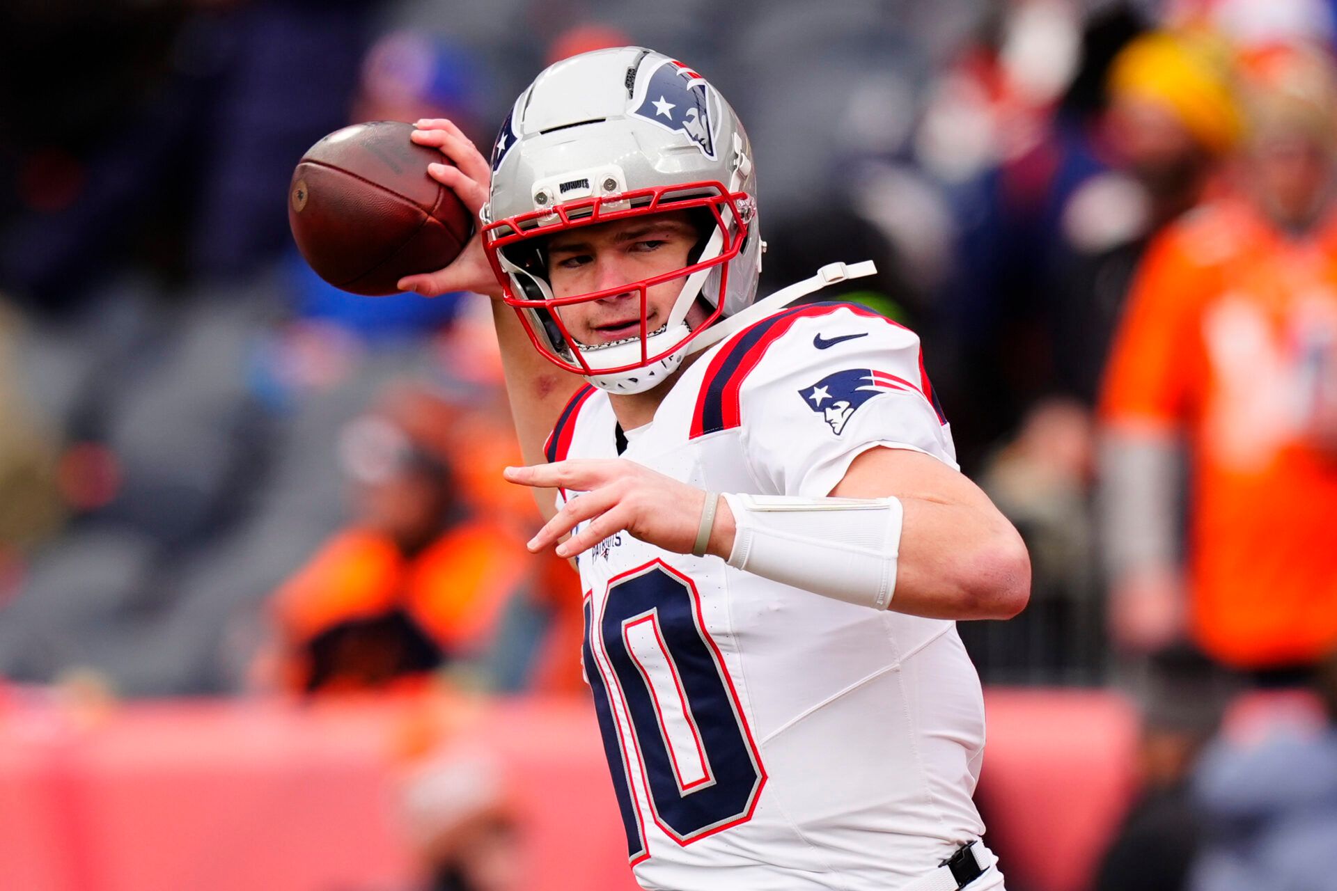 New England Patriots quarterback Drake Maye (10) practices before the 2026 AFC Championship Game at Empower Field at Mile High.