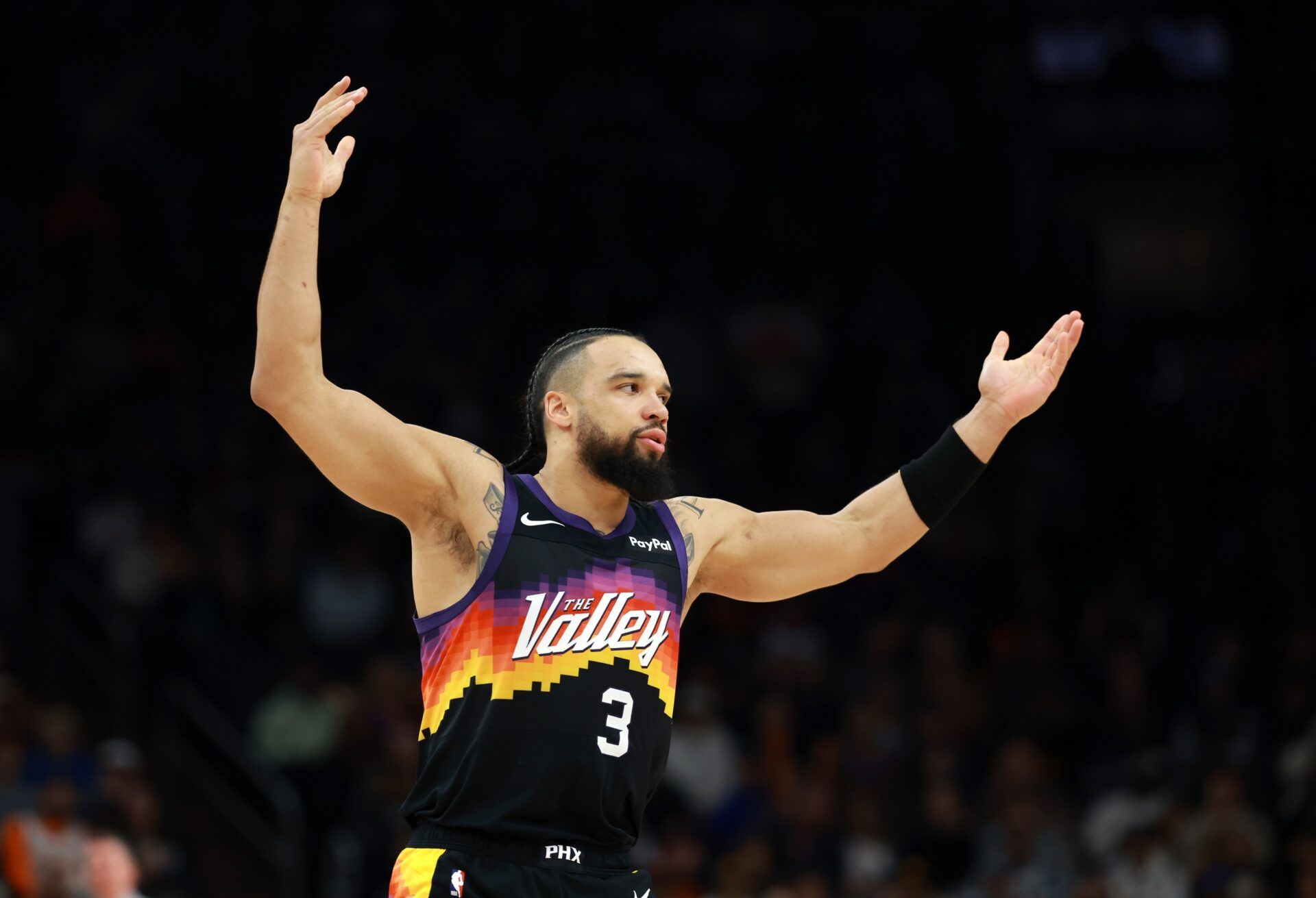 Phoenix Suns forward Dillon Brooks (3) reacts against the New York Knicks at Mortgage Matchup Center.