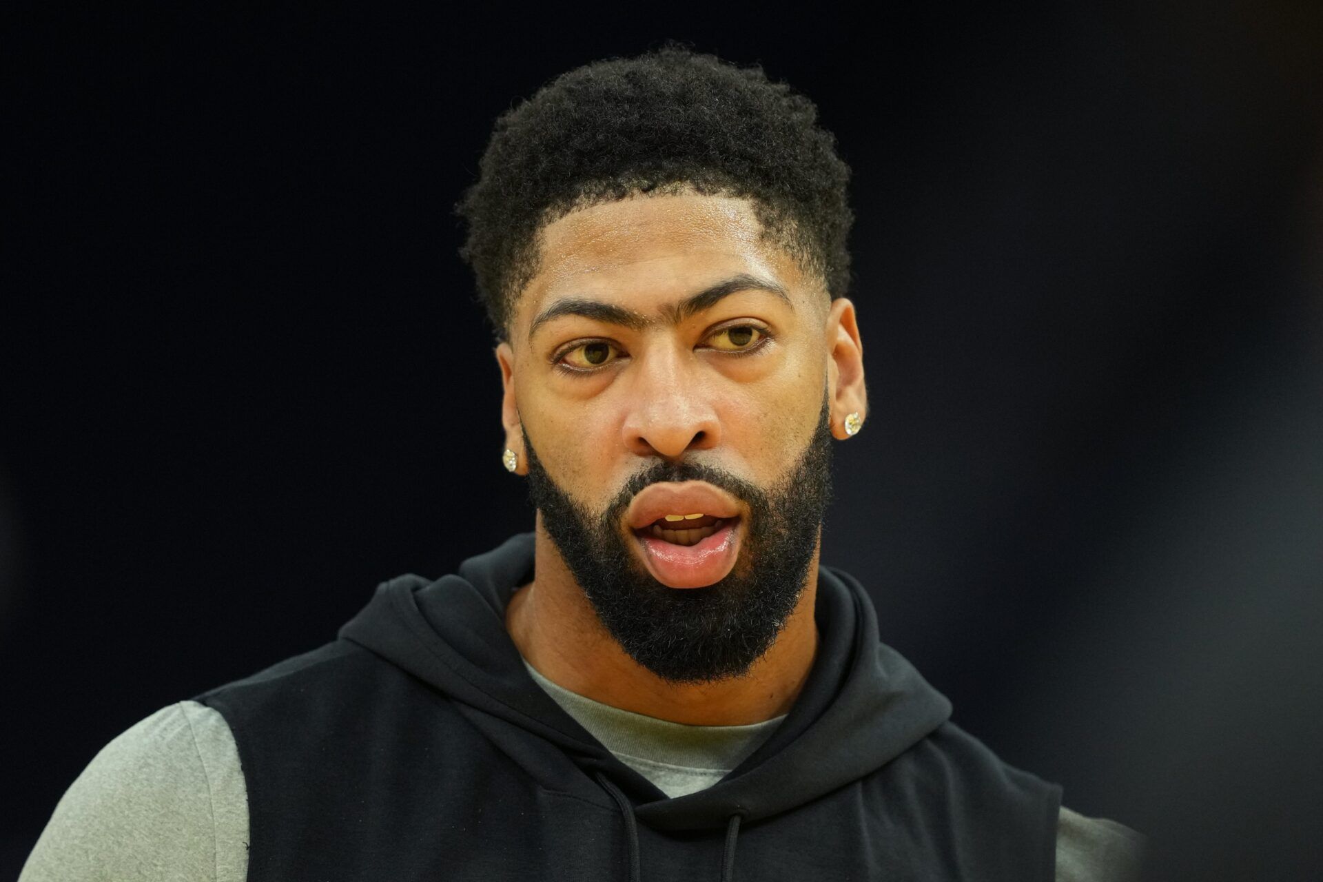 Dallas Mavericks forward Anthony Davis (3) before the game against the Golden State Warriors at Chase Center.