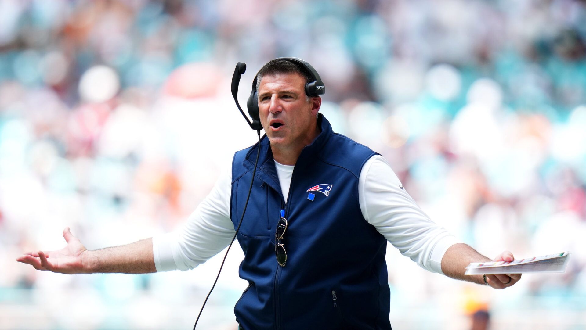 MIAMI GARDENS, FLORIDA - SEPTEMBER 14:  Head coach Mike Vrabel of the New England Patriots reacts against the Miami Dolphins during the second quarter in the game at Hard Rock Stadium on September 14, 2025 in Miami Gardens, Florida. (Photo by Rich Storry/Getty Images)