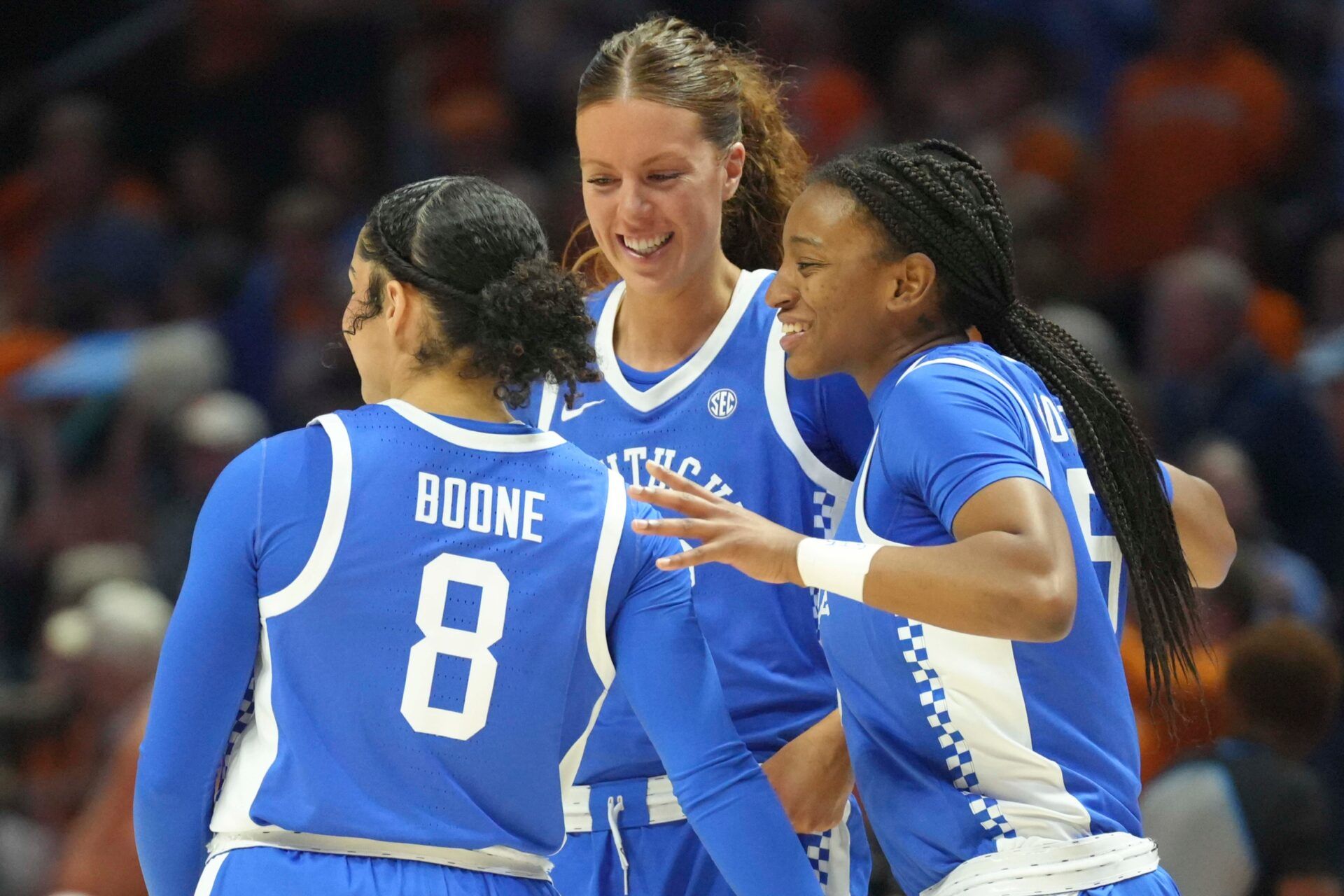 Kentucky's Asia Boone (8), Kentucky's Amelia Hassett (32) and Kentucky's Tonie Morgan (5) on the court during a game between the Lady Vols and Kentucky at Thompson-Boling Arena at Food City Center in Knoxville, Tenn., Jan. 22, 2026.