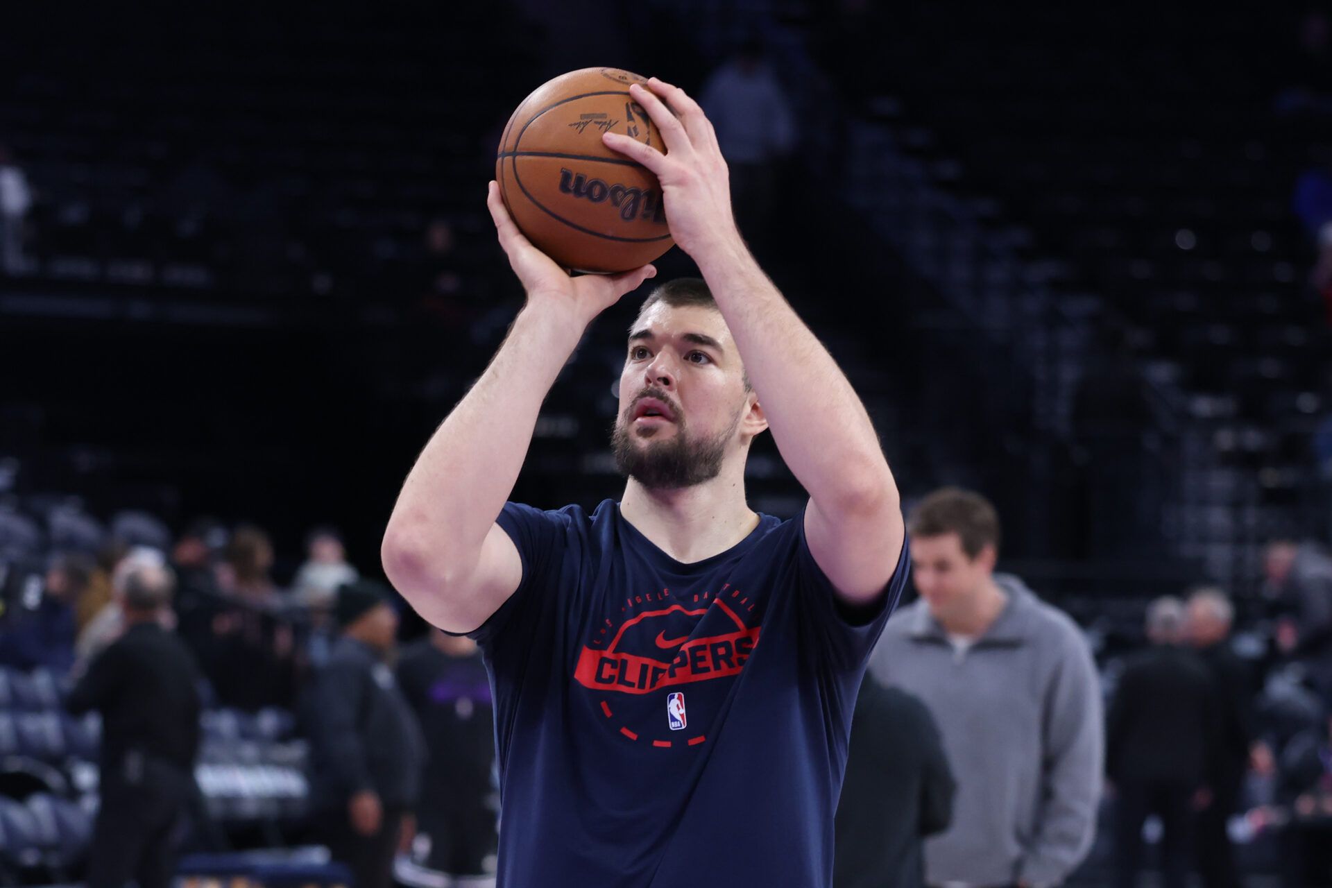LA Clippers center Ivica Zubac (40) warms up before the game against the Utah Jazz at Delta Center.