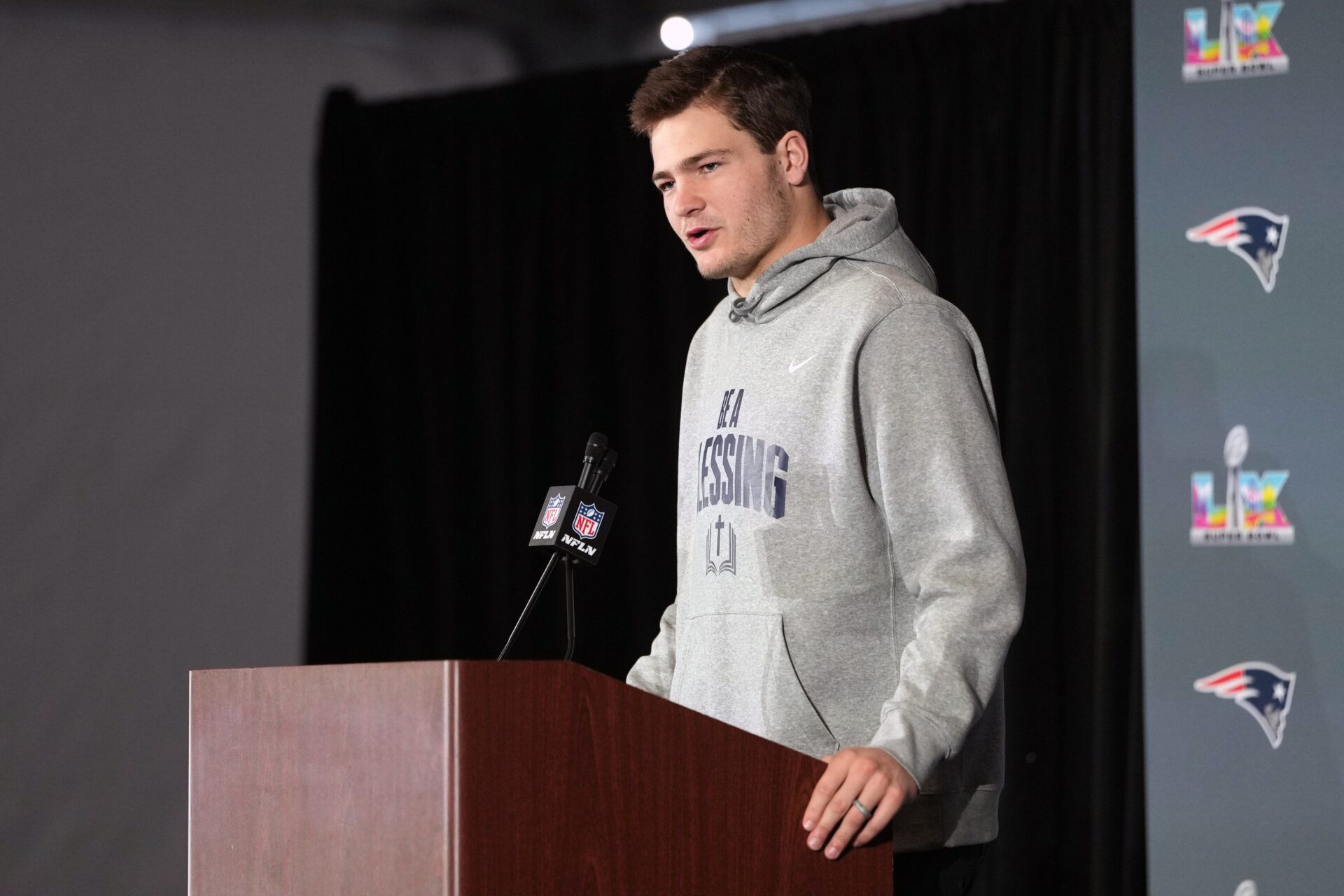 New England Patriots quarterback Drake Maye (10) talks to media members at the Santa Clara Marriott.