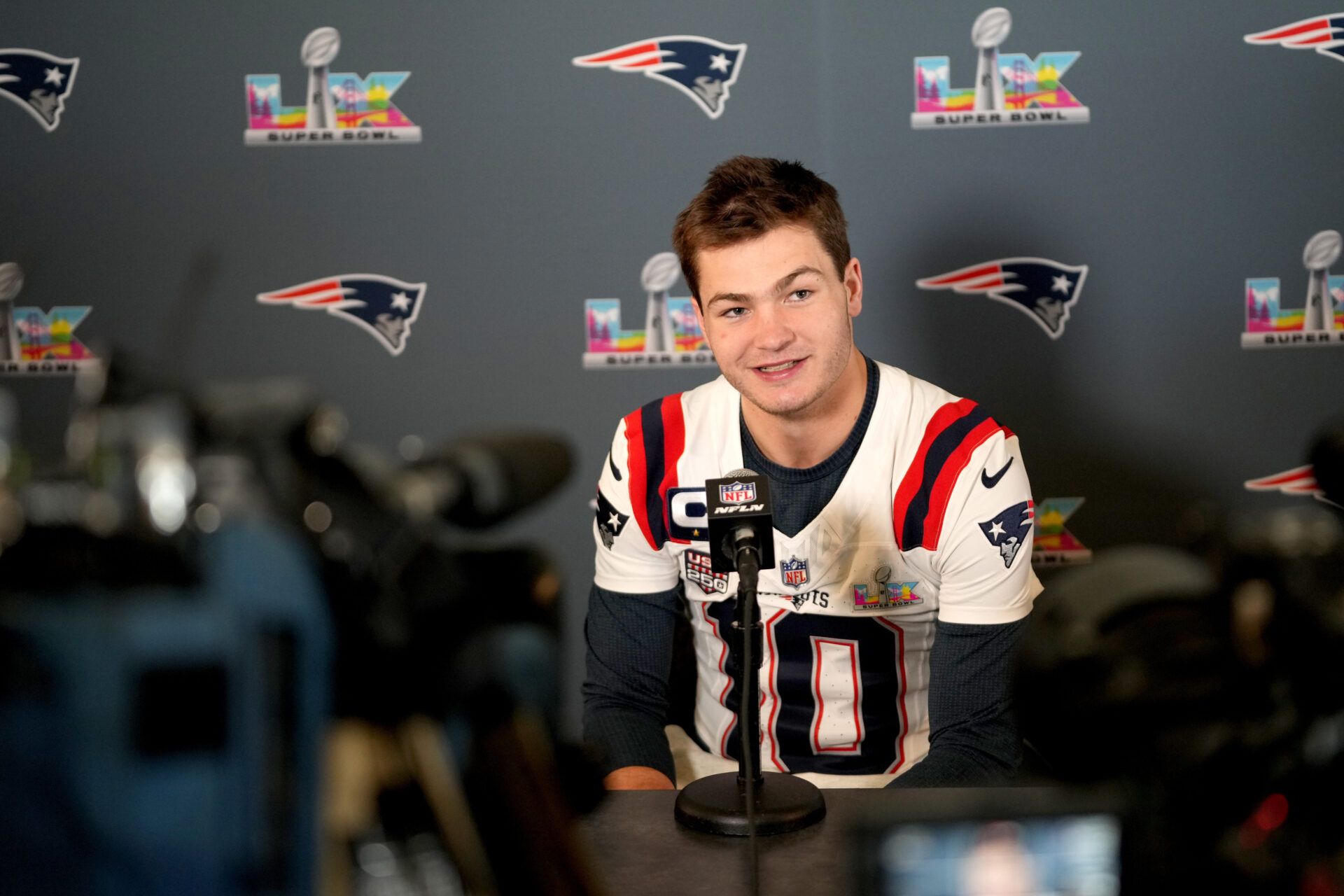 New England Patriots quarterback Drake Maye (10) speaks to the media at the Santa Clara Marriott.