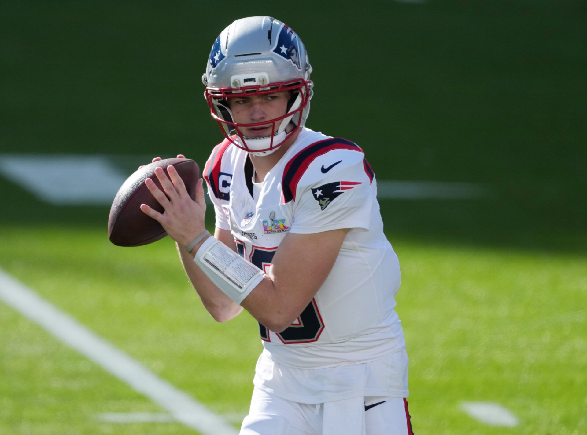 New England Patriots quarterback Drake Maye (10) warms up before playing against the Seattle Seahawks in Super Bowl LX at Levi's Stadium.