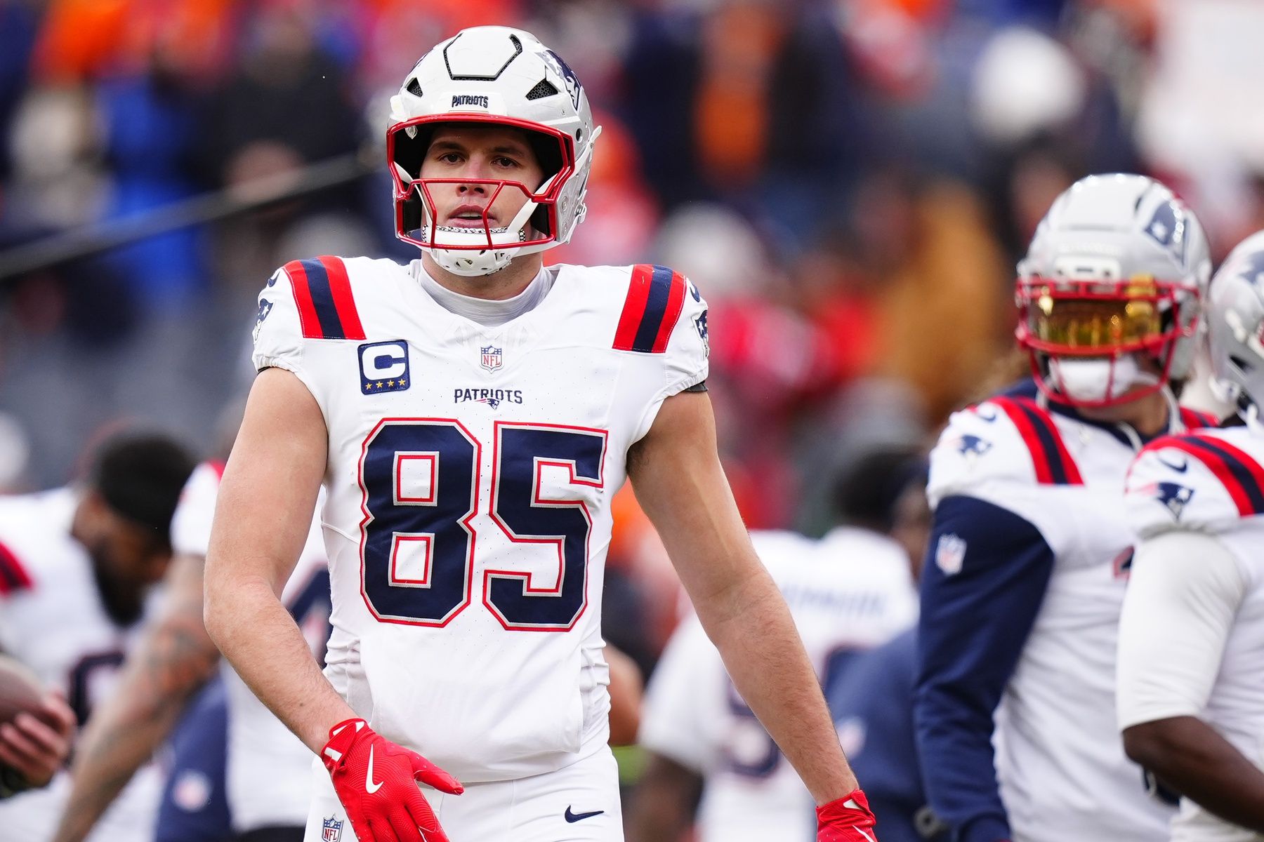 New England Patriots tight end Hunter Henry (85) practices before the 2026 AFC Championship Game at Empower Field at Mile High.