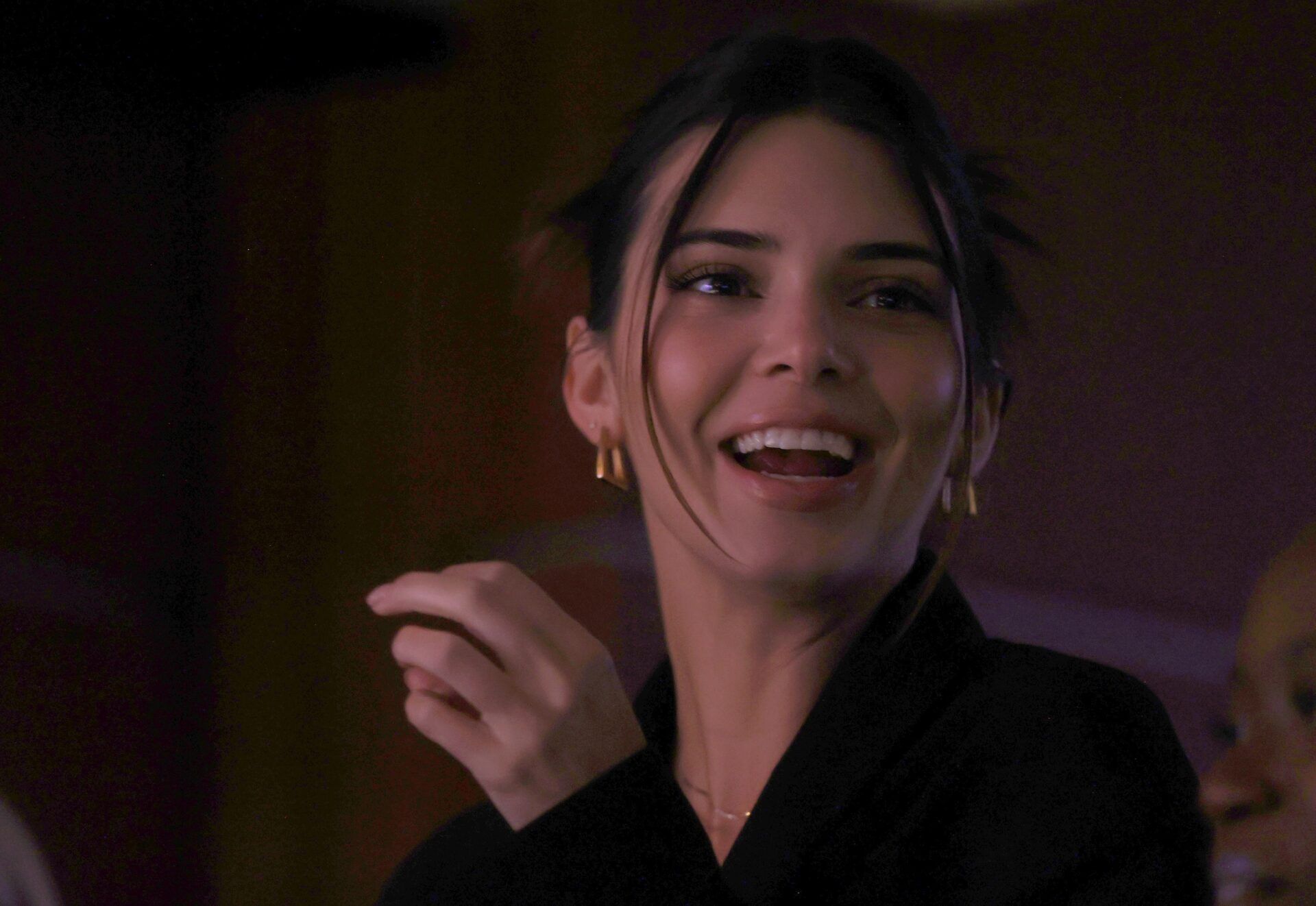 Kendall Jenner attends the game between the New York Knicks and the Phoenix Suns at Madison Square Garden.