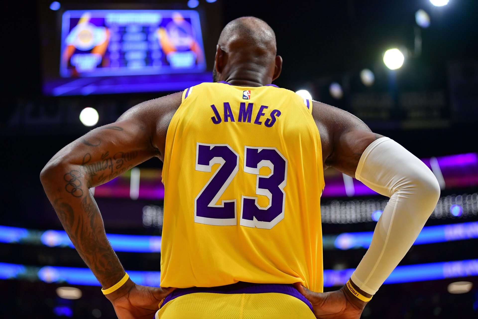 Los Angeles Lakers forward LeBron James (23) during the first half at Crypto.com Arena.