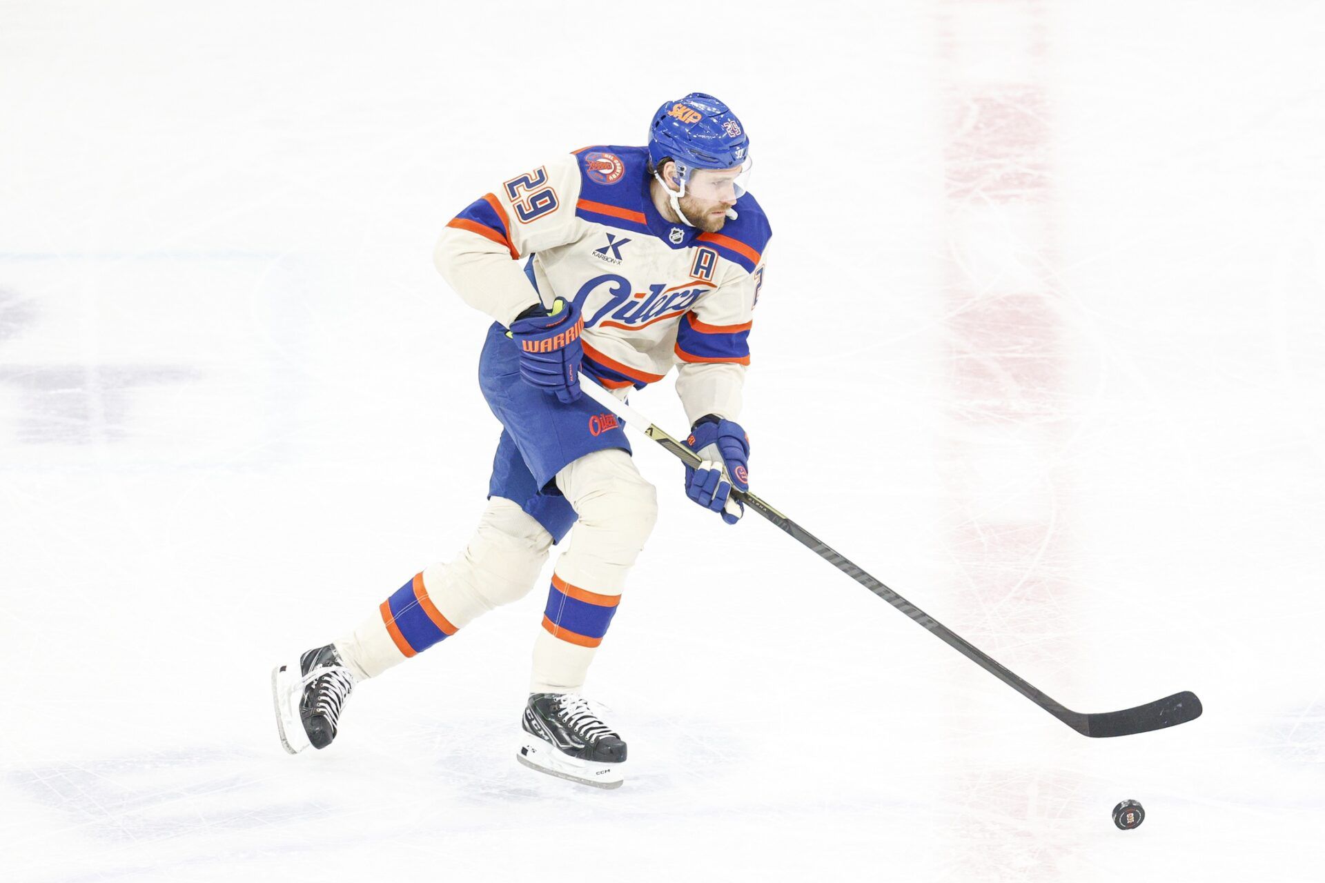 Edmonton Oilers center Leon Draisaitl (29) controls the puck against the Chicago Blackhawks during the first period at United Center.