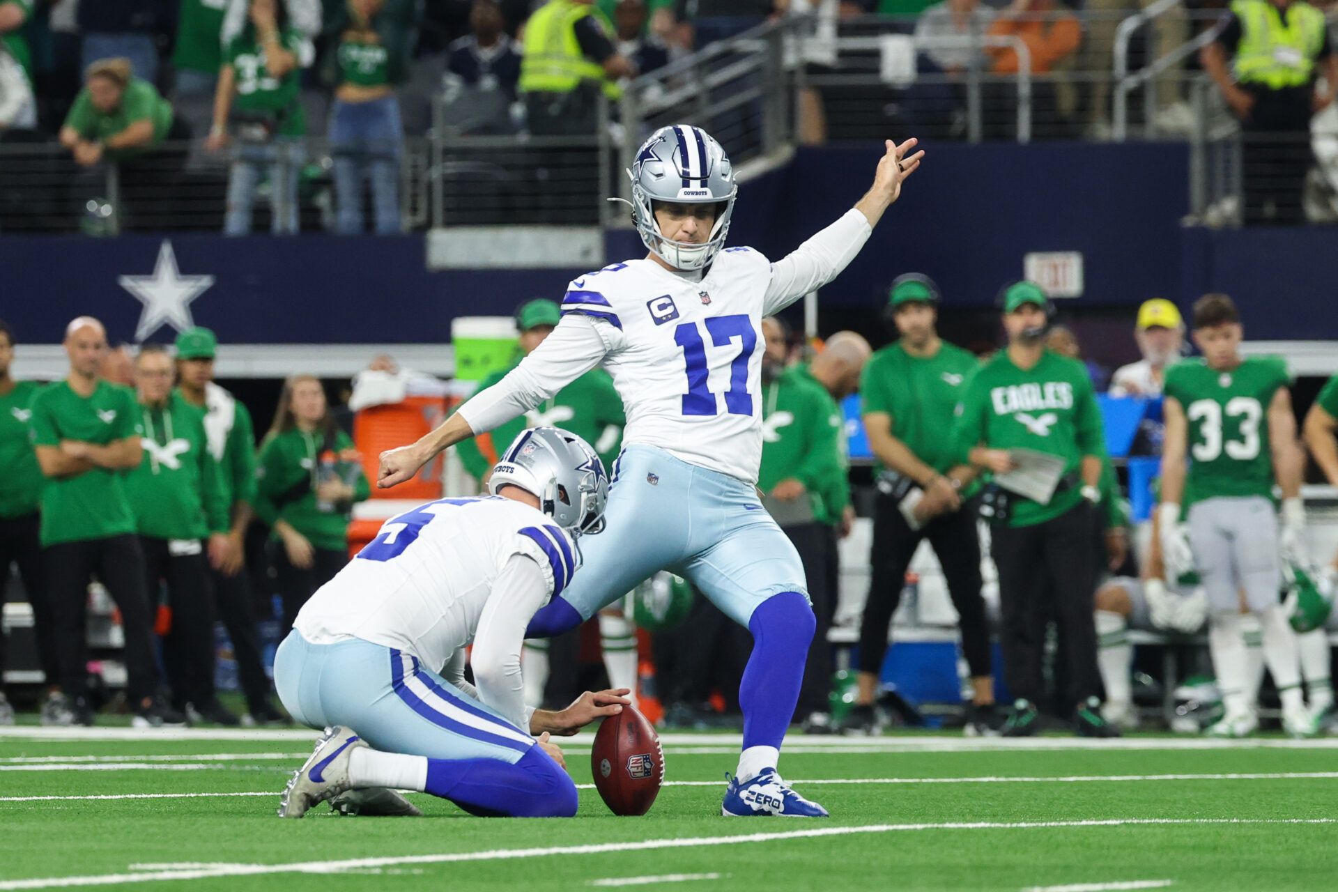 Dallas Cowboys kicker Brandon Aubrey (17) kicks a field goal to defeat the Philadelphia Eagles in the fourth quarter at AT&T Stadium.