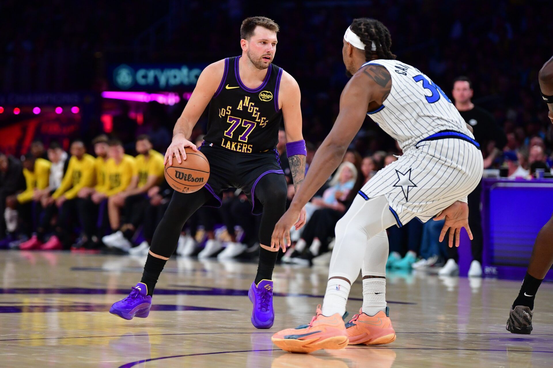 Los Angeles Lakers guard Luka Doncic (77) during the second half at Crypto.com Arena.