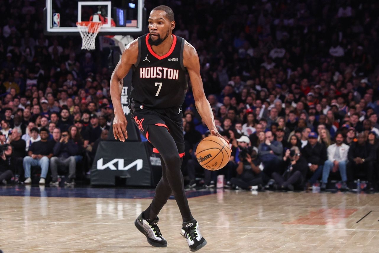 Houston Rockets forward Kevin Durant (7) at Madison Square Garden.