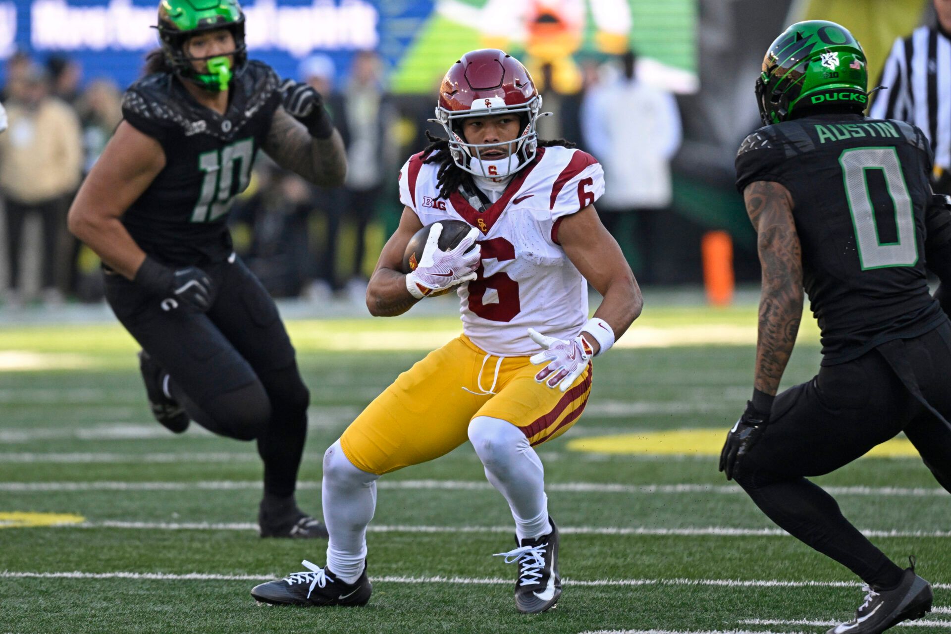 Southern California Trojans wide receiver Makai Lemon (6) catches a pass during the first half against the Oregon Ducks at Autzen Stadium.