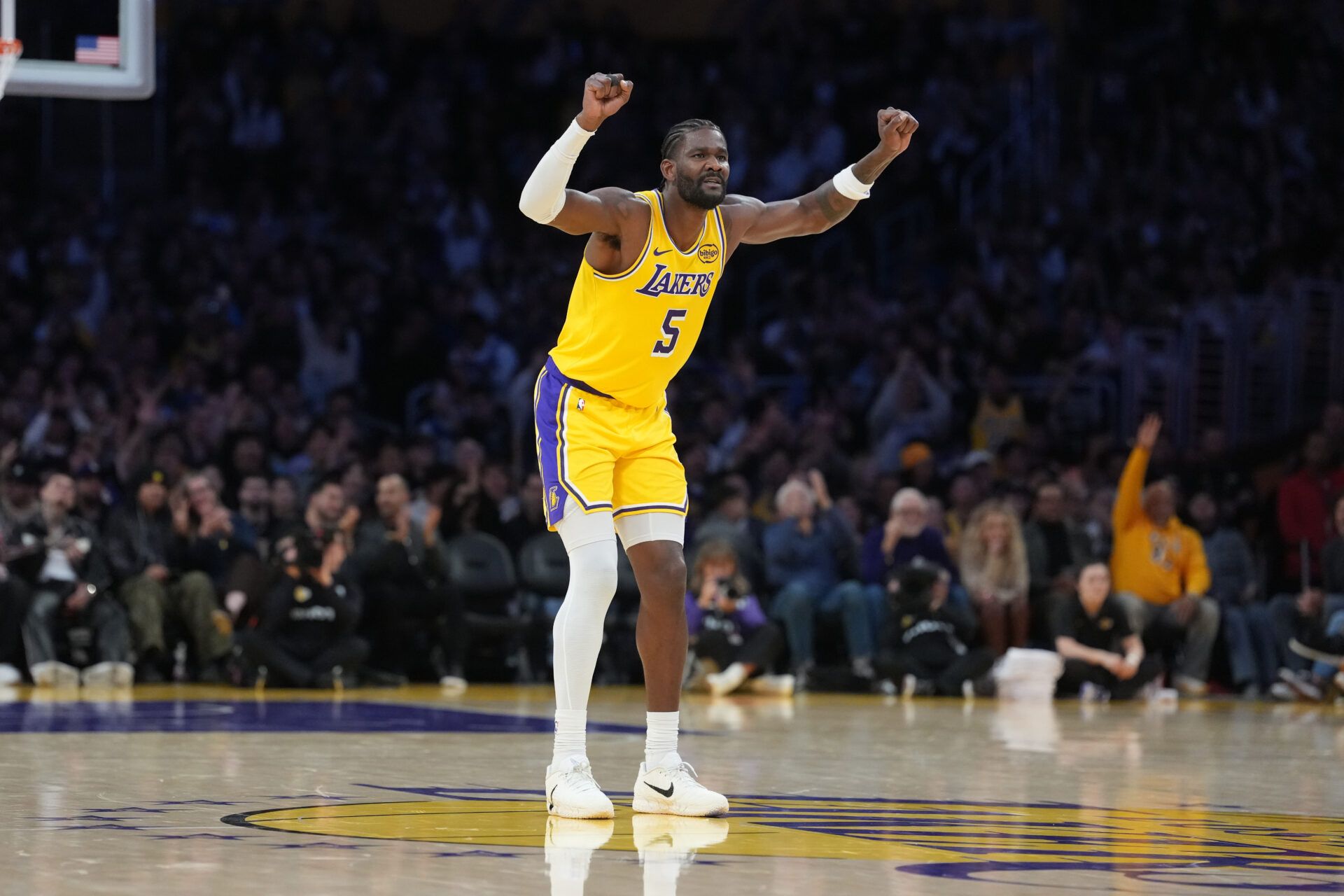 Los Angeles Lakers center Deandre Ayton (5) reacts against the LA Clippers in the first half at Crypto.com Arena.