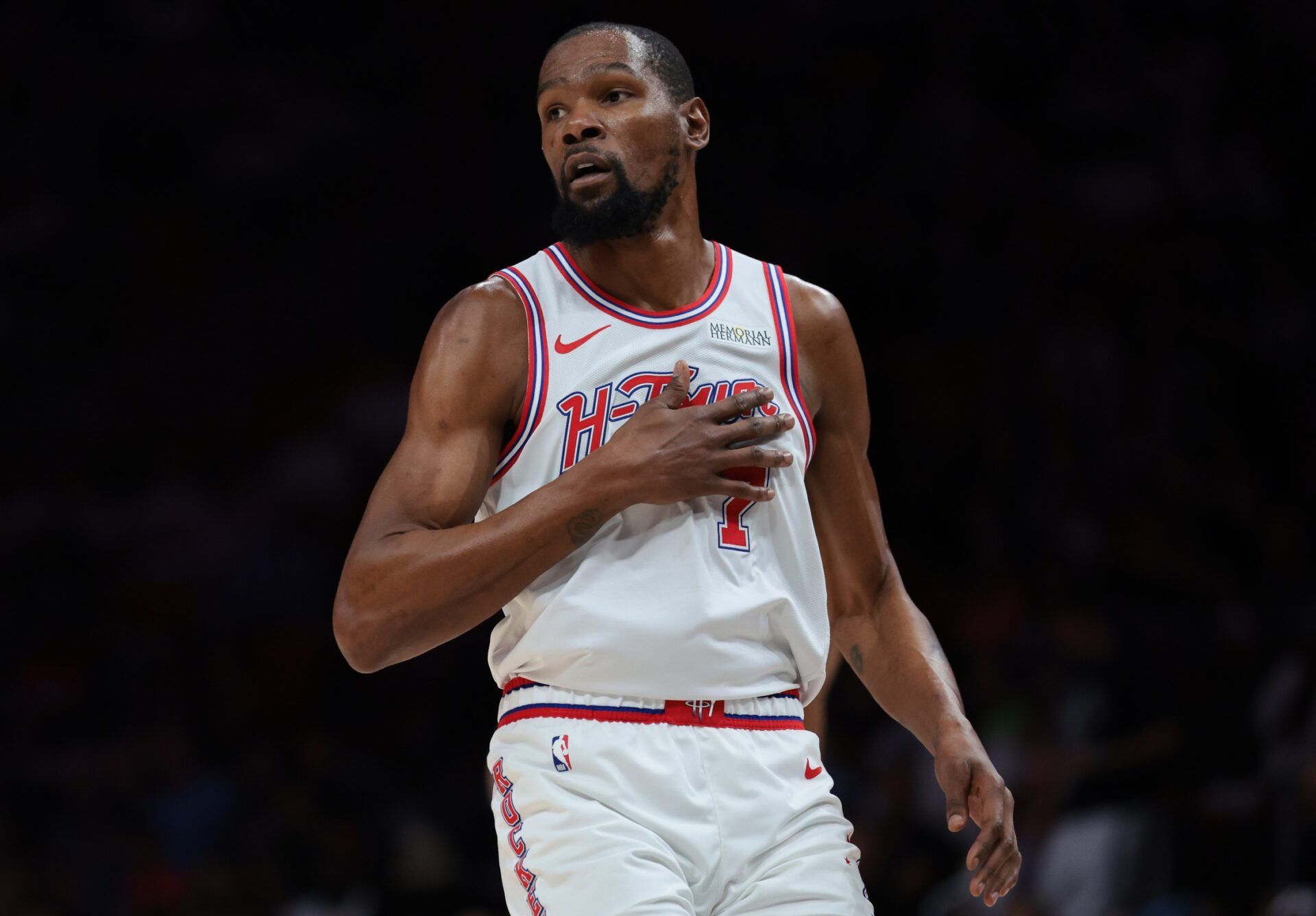 Houston Rockets forward Kevin Durant (7) reacts against the Miami Heat during the first quarter at Kaseya Center.