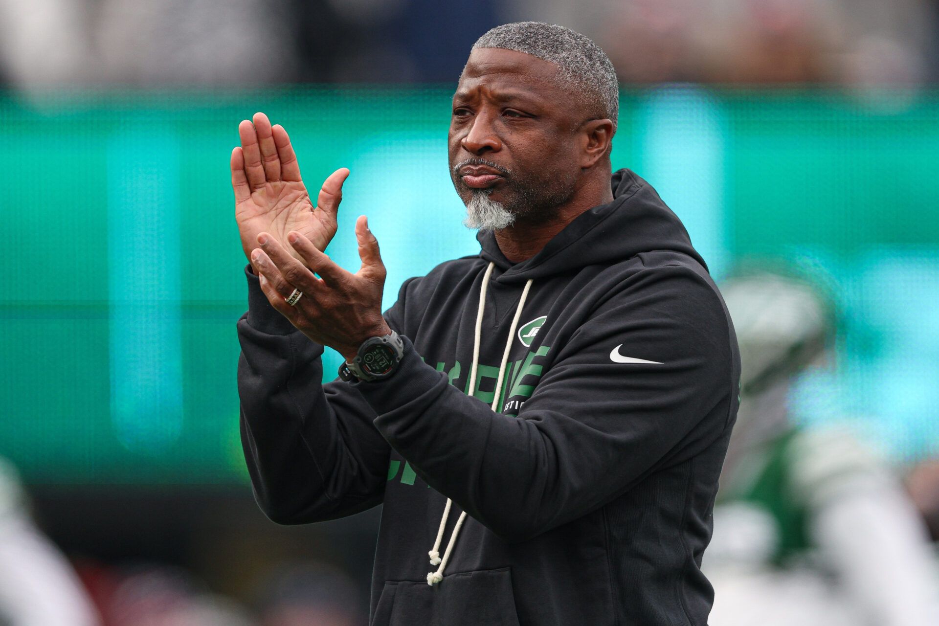 New York Jets head coach Aaron Glenn on the field before the game against the New England Patriots at MetLife Stadium.