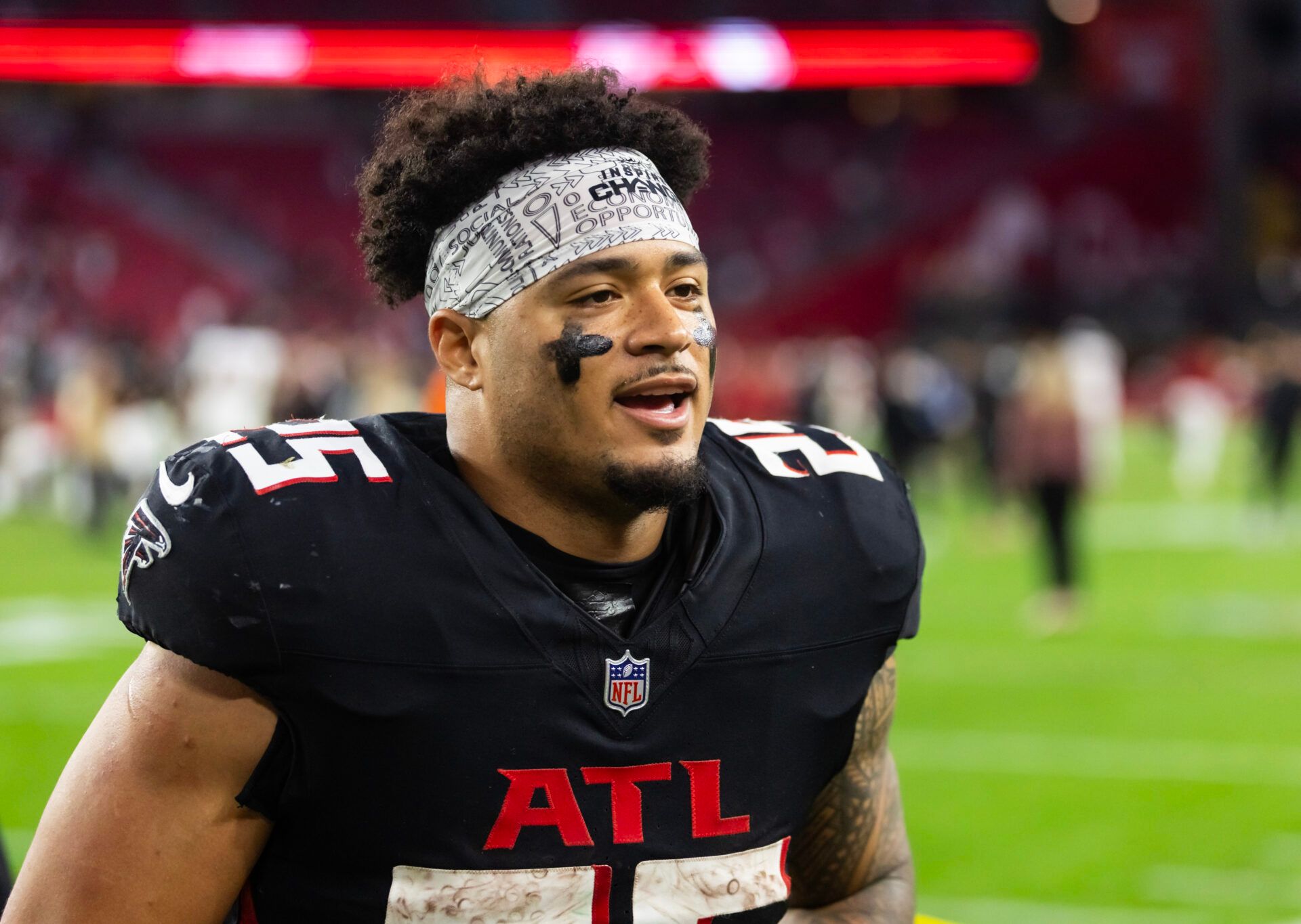 Atlanta Falcons running back Tyler Allgeier (25) against the Arizona Cardinals at State Farm Stadium.