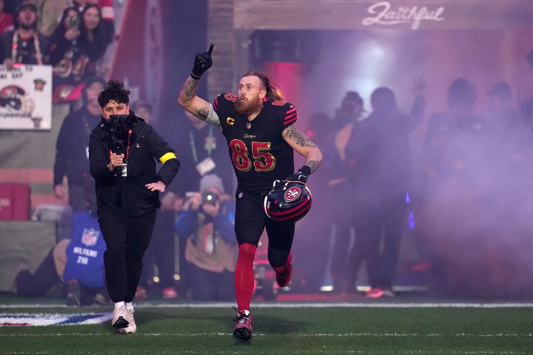 San Francisco 49ers tight end George Kittle (85) takes the field before the game at Levi's Stadium.