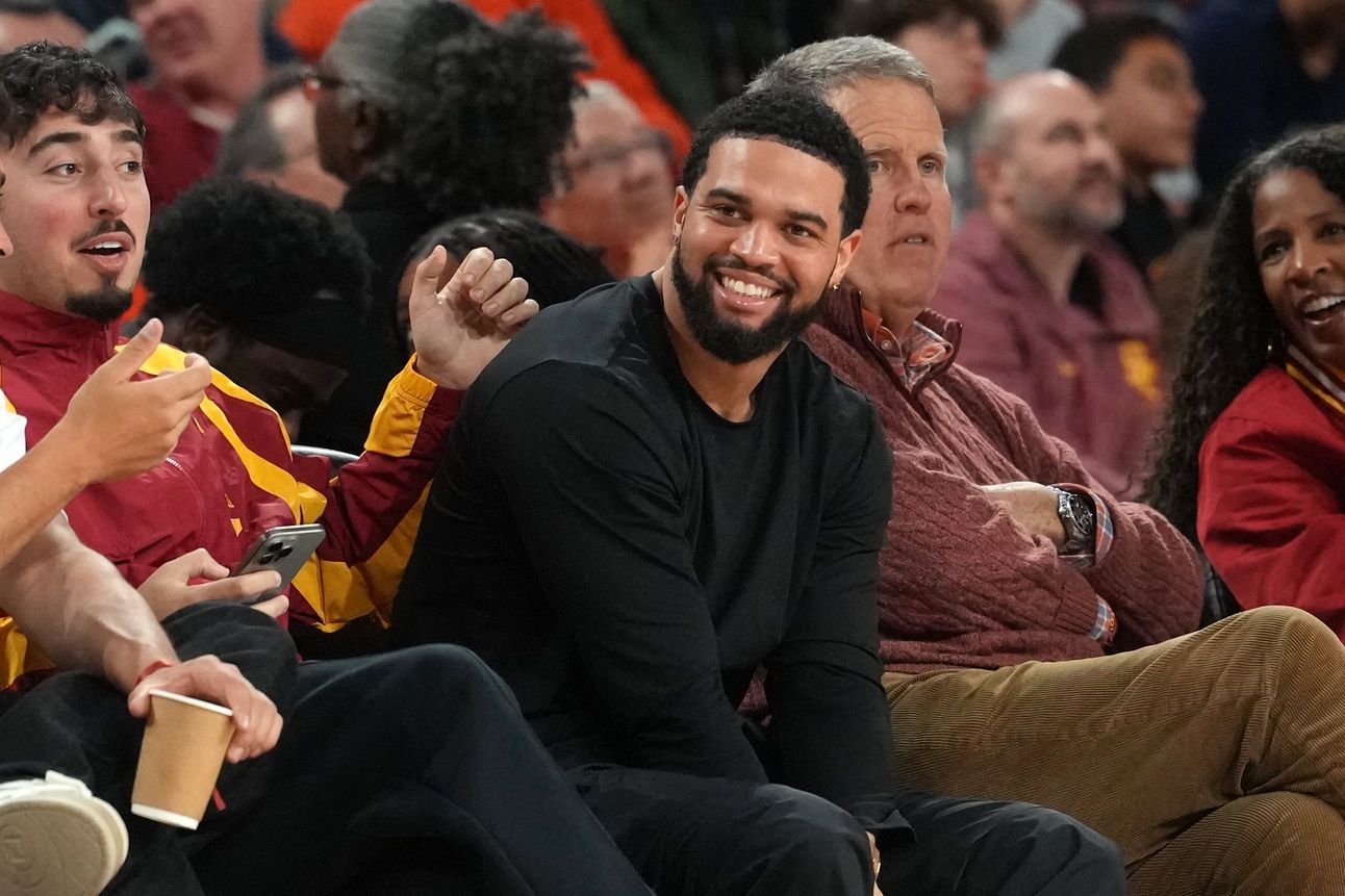 Chicago Bears quarterback Caleb Williams watches in the second half of the game between the Illinois Fighting Illini and the Southern California Trojans at Galen Center.