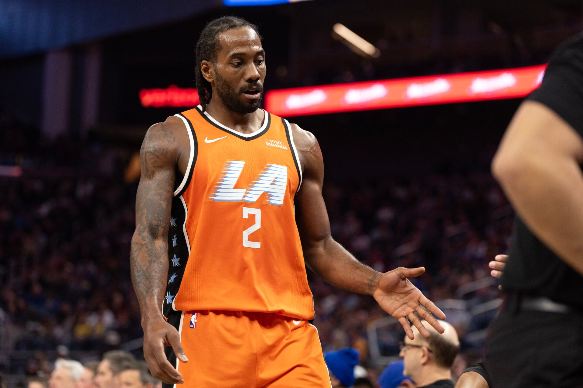 Los Angeles Clippers forward Kawhi Leonard (2) walks back to the bench during the third quarter against the Golden State Warriors at Chase Center.