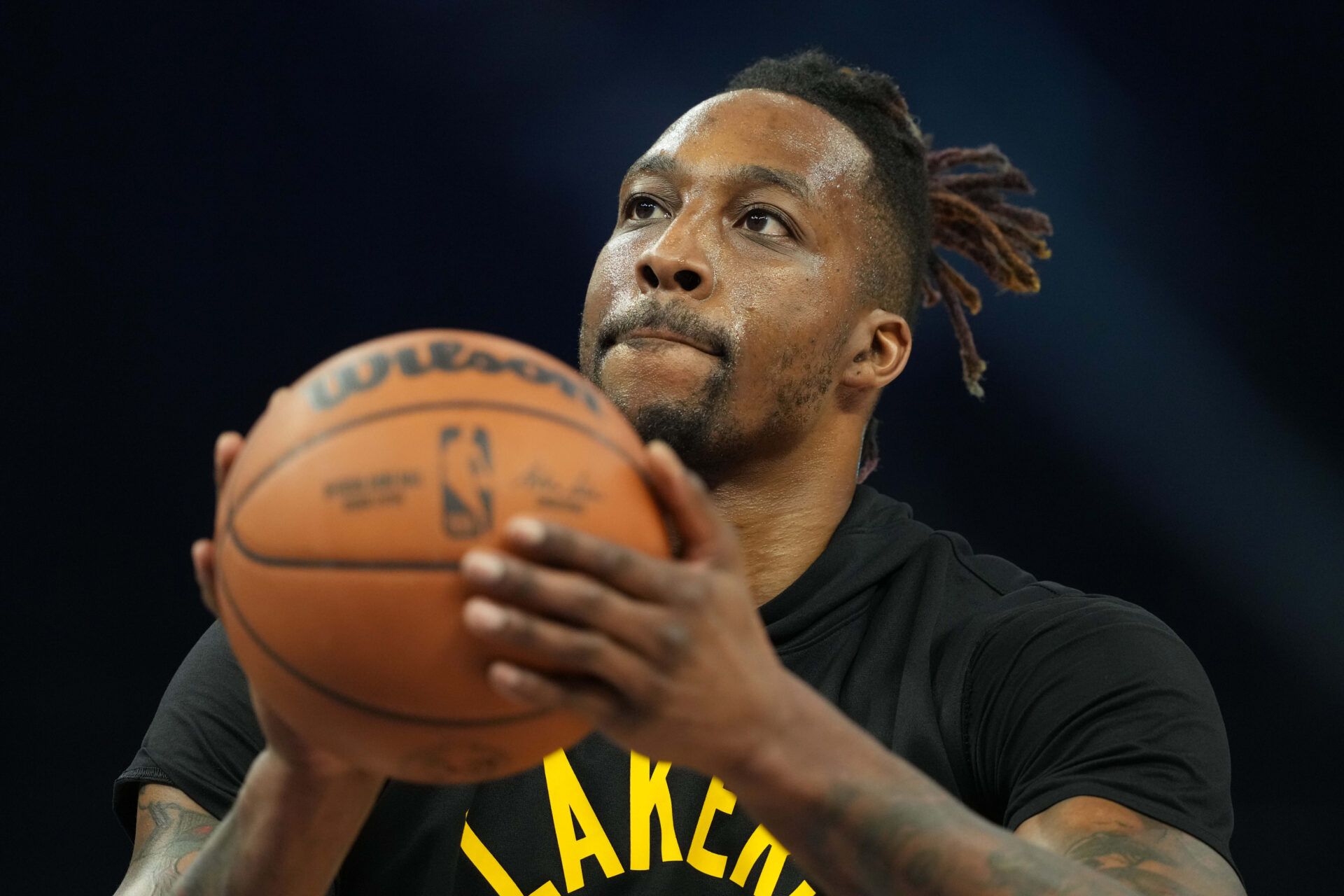 Los Angeles Lakers center Dwight Howard (39) warms up before the game against the Golden State Warriors at Chase Center.