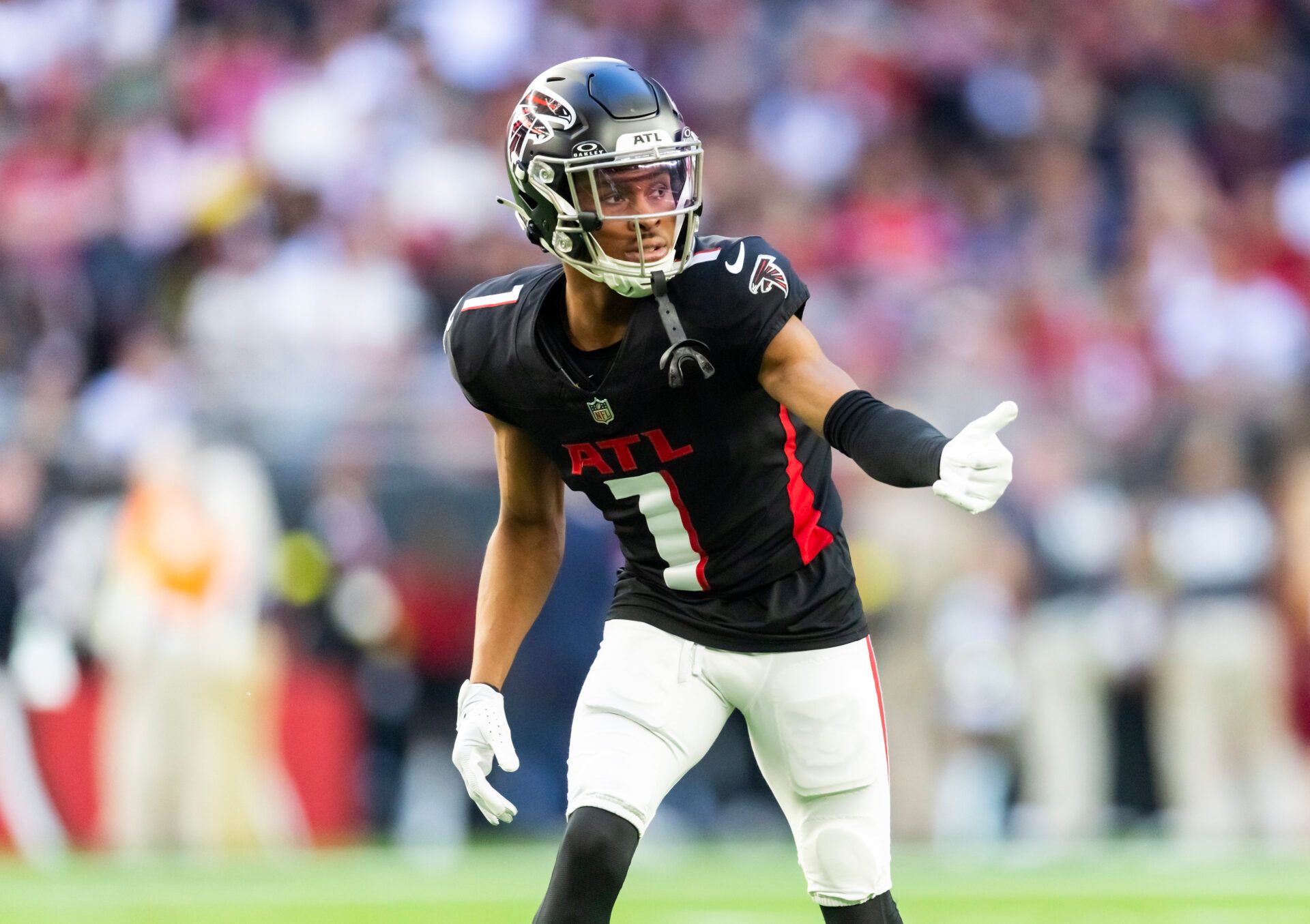 Atlanta Falcons wide receiver Darnell Mooney (1) against the Arizona Cardinals at State Farm Stadium.