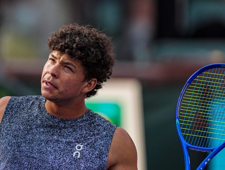 Ben Shelton looks up to the crowd after his win over Reilly Opelka during their second-round match at the BNP Paribas Open in Indian Wells, Calif., Friday, March 6, 2026.