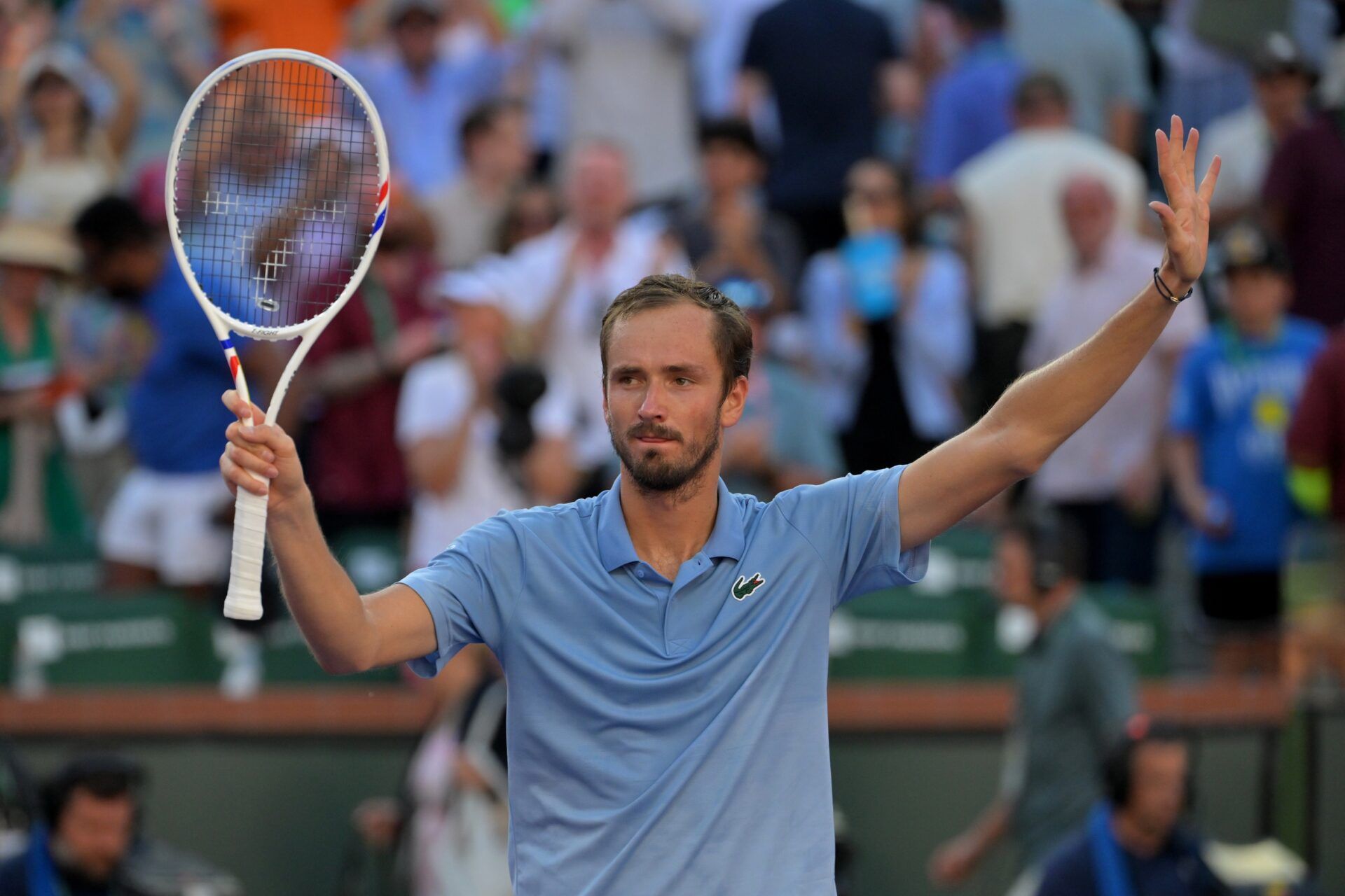 Daniil Medvedev (RUS) acknowledges the crowd after defeating Carlos Alcaraz (ESP) in the semifinal match of the BNP Paribas Open at the Indian Wells Tennis Garden.