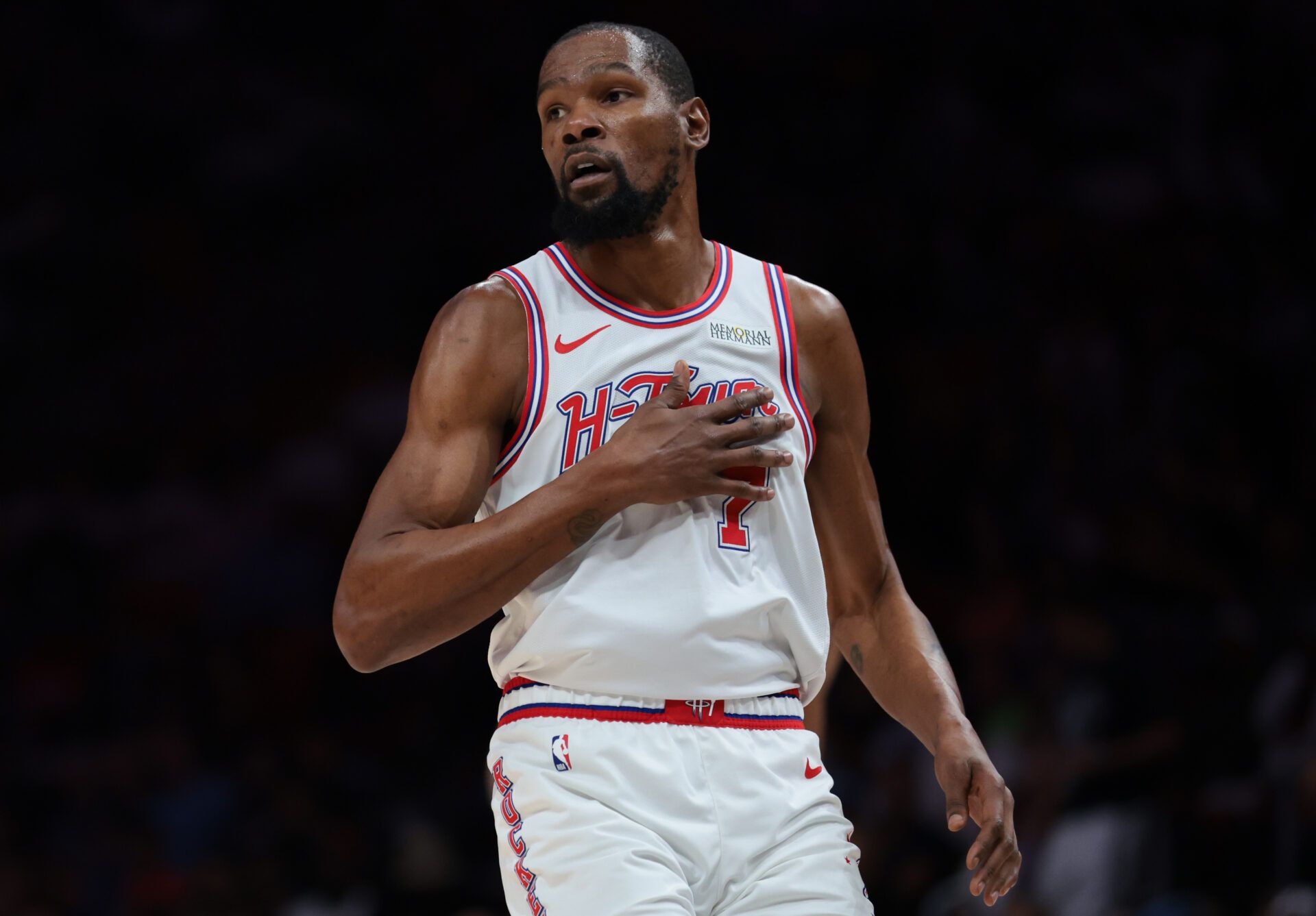 Houston Rockets forward Kevin Durant (7) reacts against the Miami Heat during the first quarter at Kaseya Center.