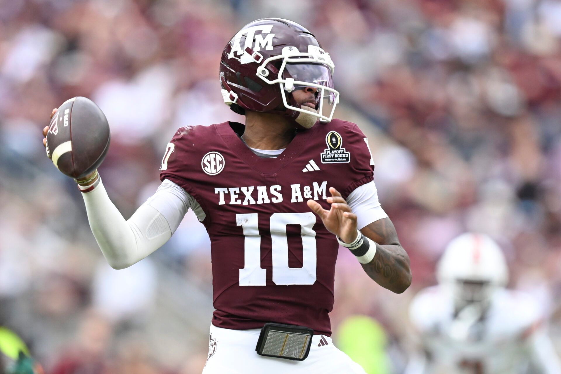 Texas A&M Aggies quarterback Marcel Reed (10) looks to pass during the first half of the first round game of the CFP National Playoff against the Miami Hurricanes at Kyle Field.