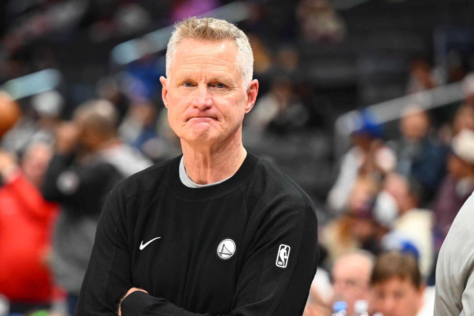 Golden State Warriors head coach Steve Kerr looks on against the Washington Wizards during the first half at Capital One Arena.