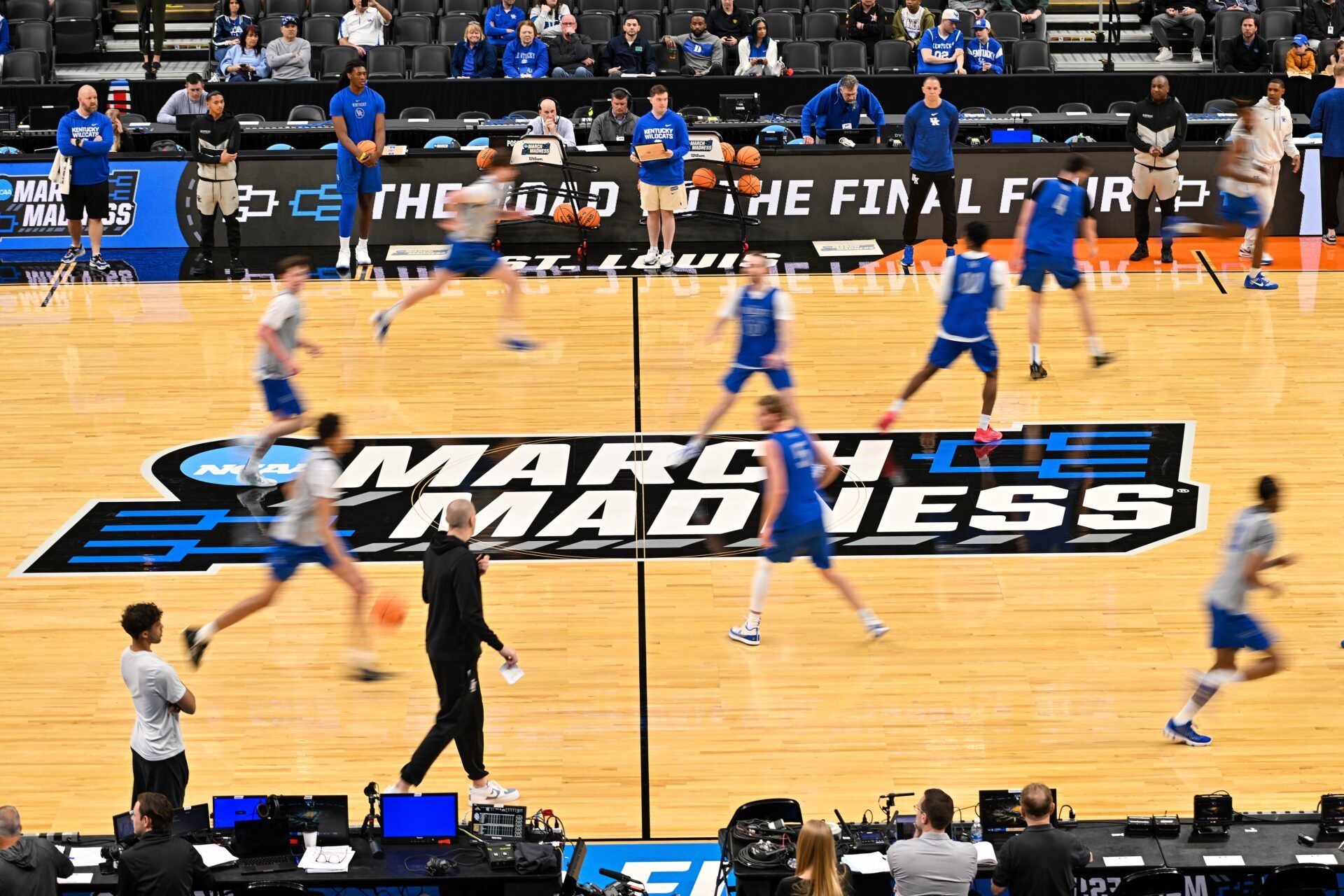 A general view as the Kentucky Wildcats run drills during a practice session ahead of the first round of the men's 2026 NCAA Tournament at Enterprise Center.